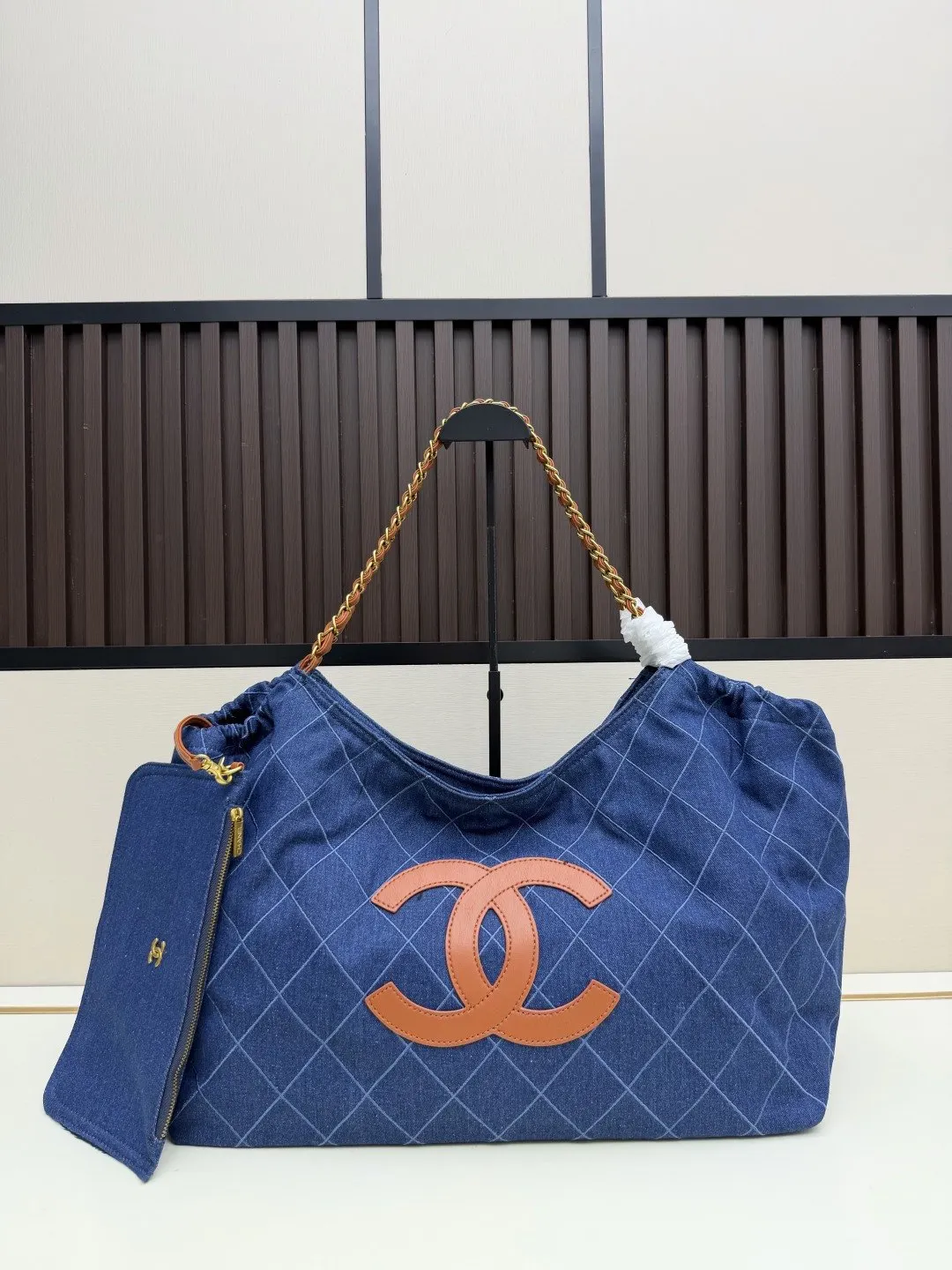 CHANEL 滩包温柔承包整个春夏的松弛感 抽绳托特自带慵懒滤 托特包 大容量托特款