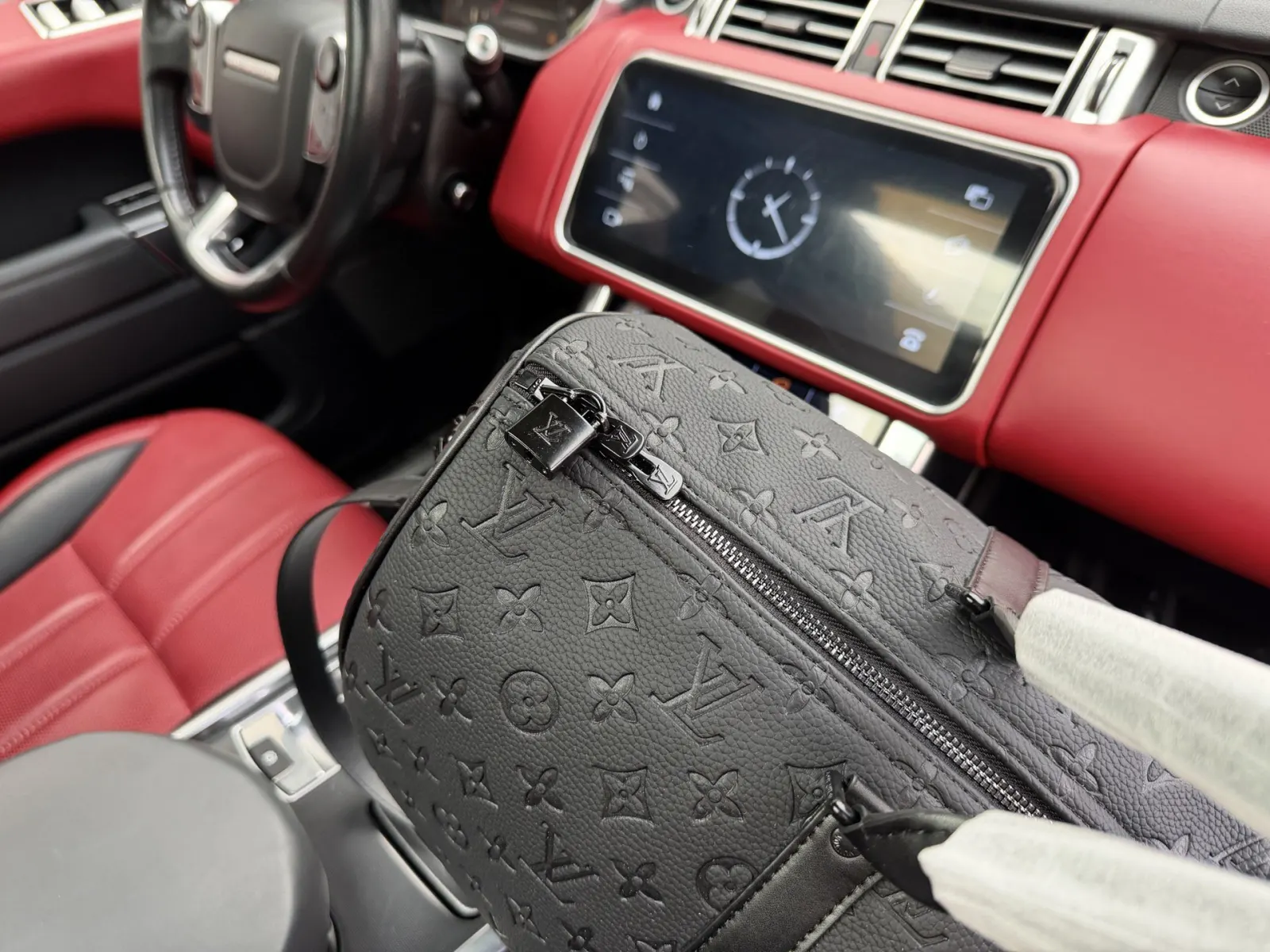 Louis Vuitton Black Fashion Item Travel Leather