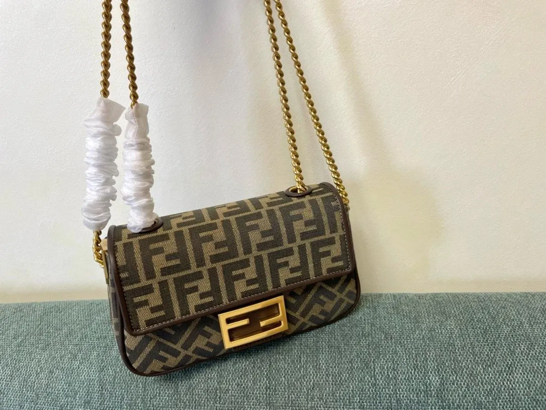 棕色 金色 提花 FEND Iconic Baguette Icon 腋下包 复古腋下背款