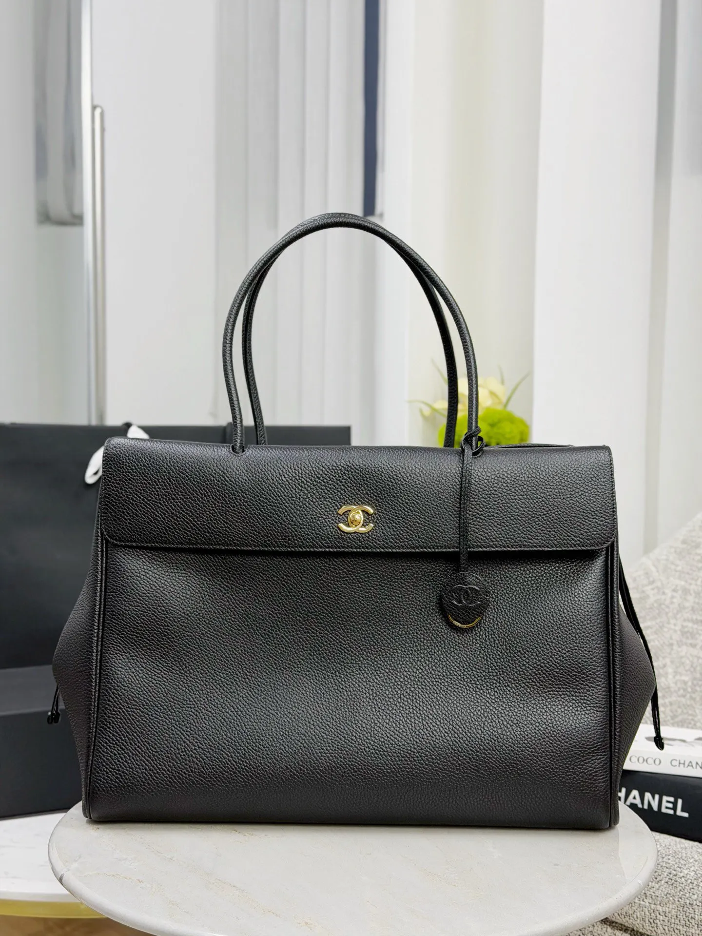 CHANEL 19 Bag 黑色粗花呢鏈條手提包 大号款