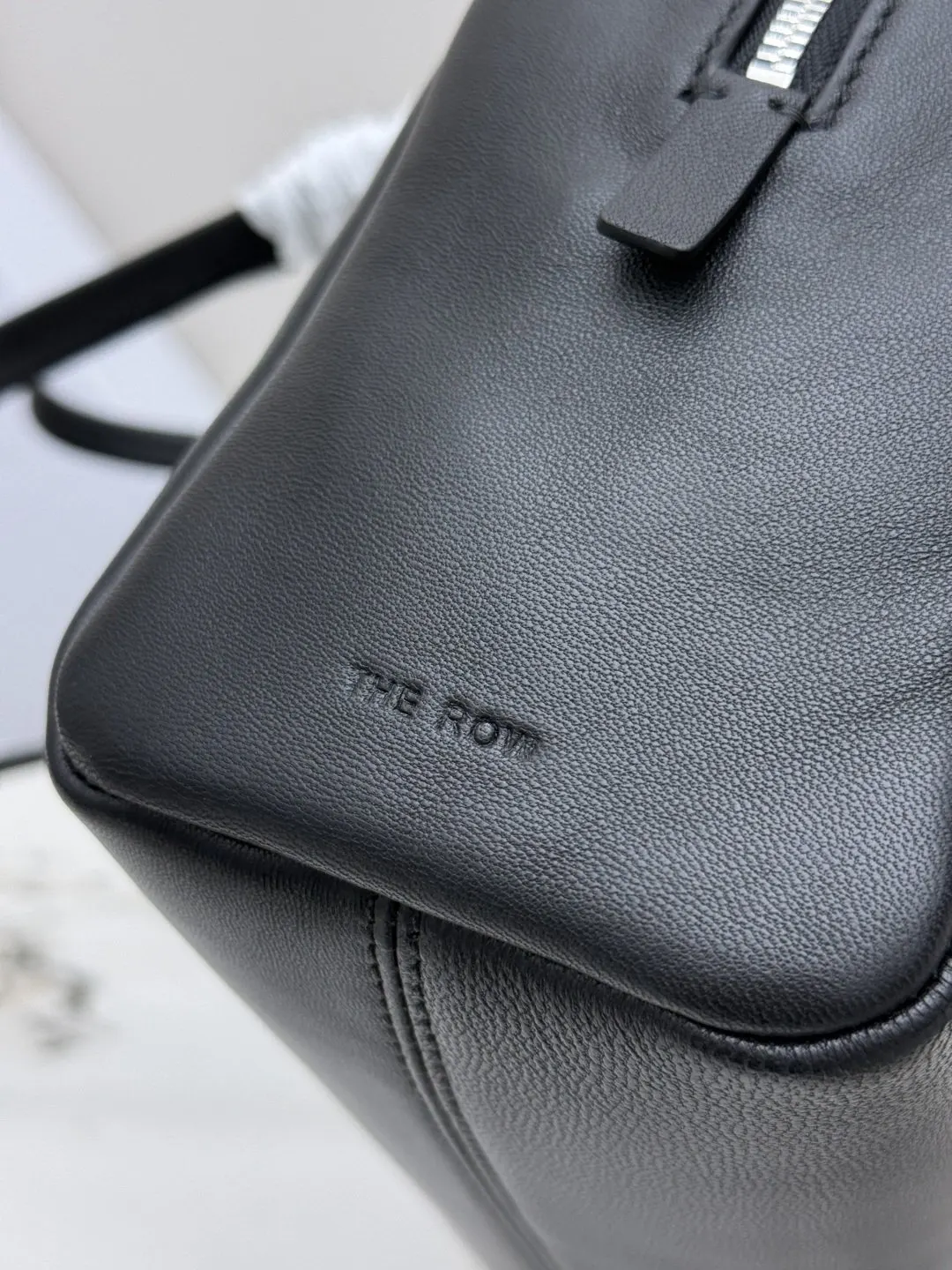 羊皮 玫瑰 TR羊皮 THE ROW Astra保龄 单肩包 日常单肩背款