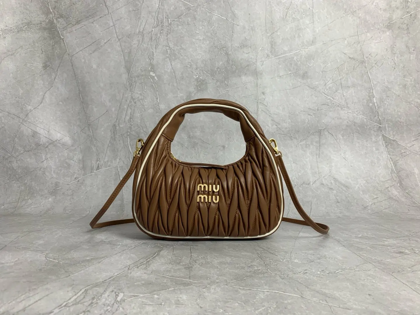 Miu 焦糖色 羊皮 手提包 通勤手提款