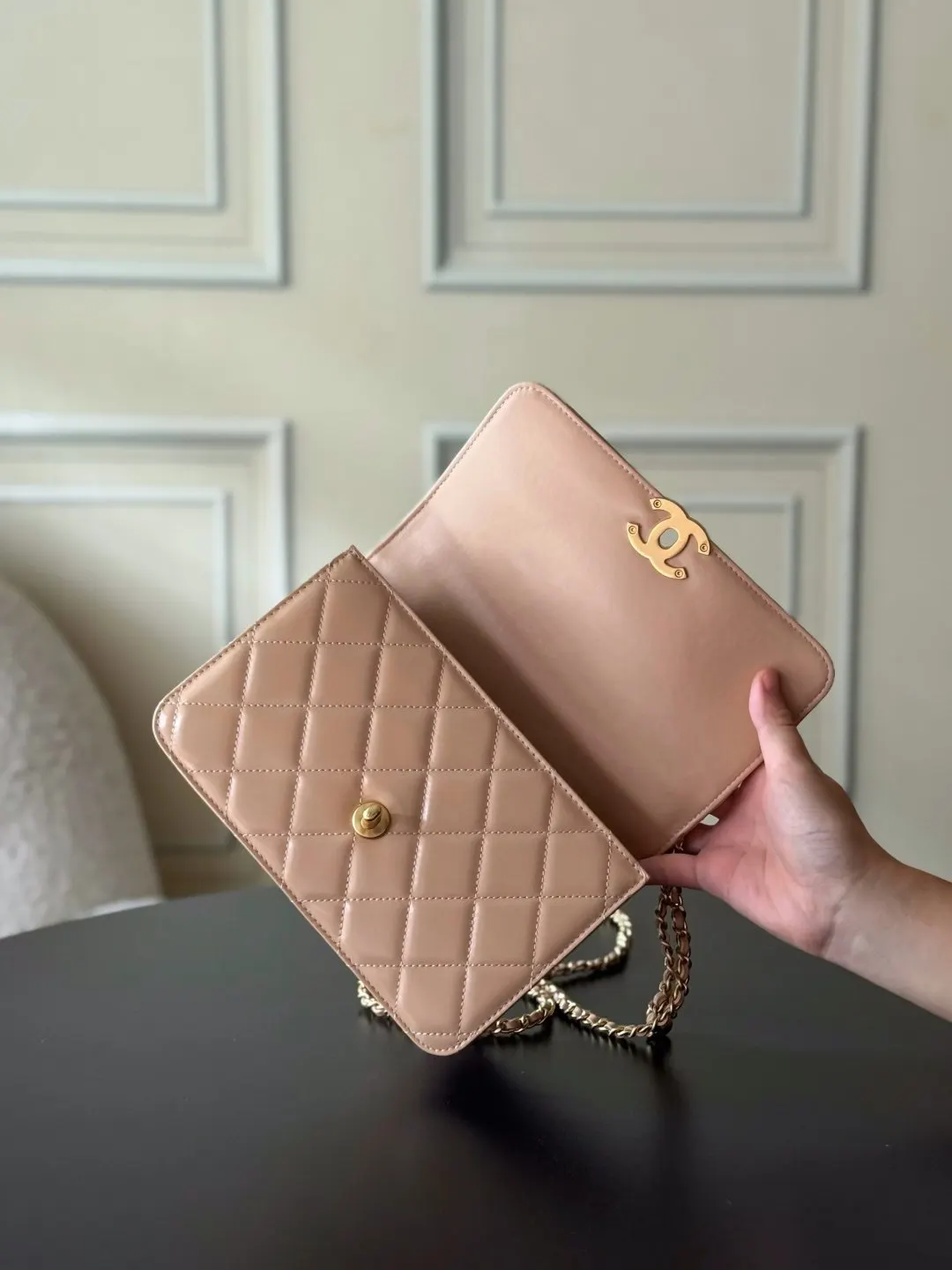 Beige Hobo Shoulder Bag Vintage