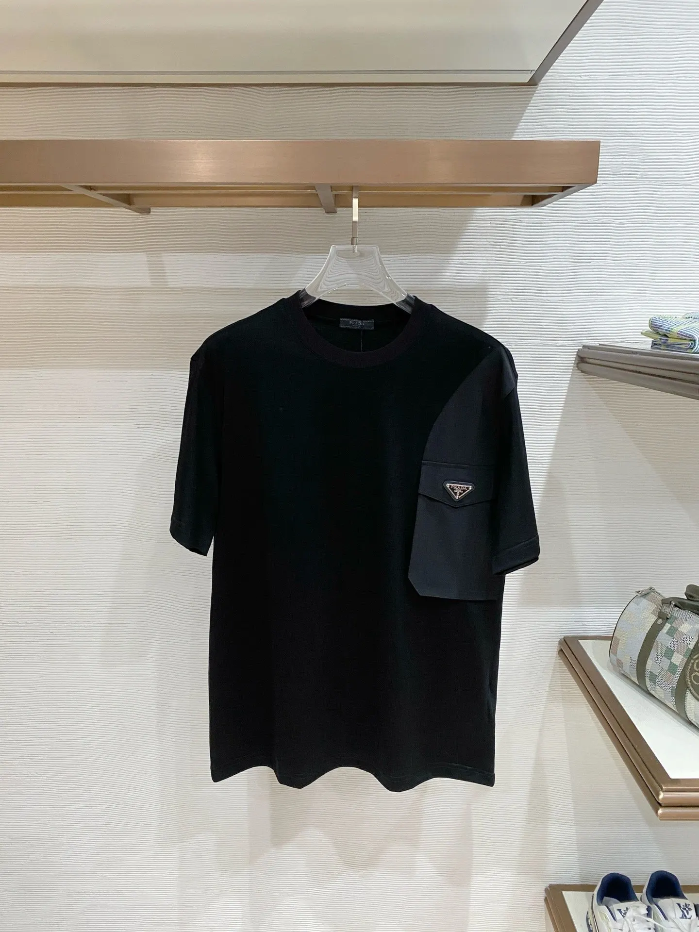 PRADA 棉质 短袖T恤 休閒百搭款