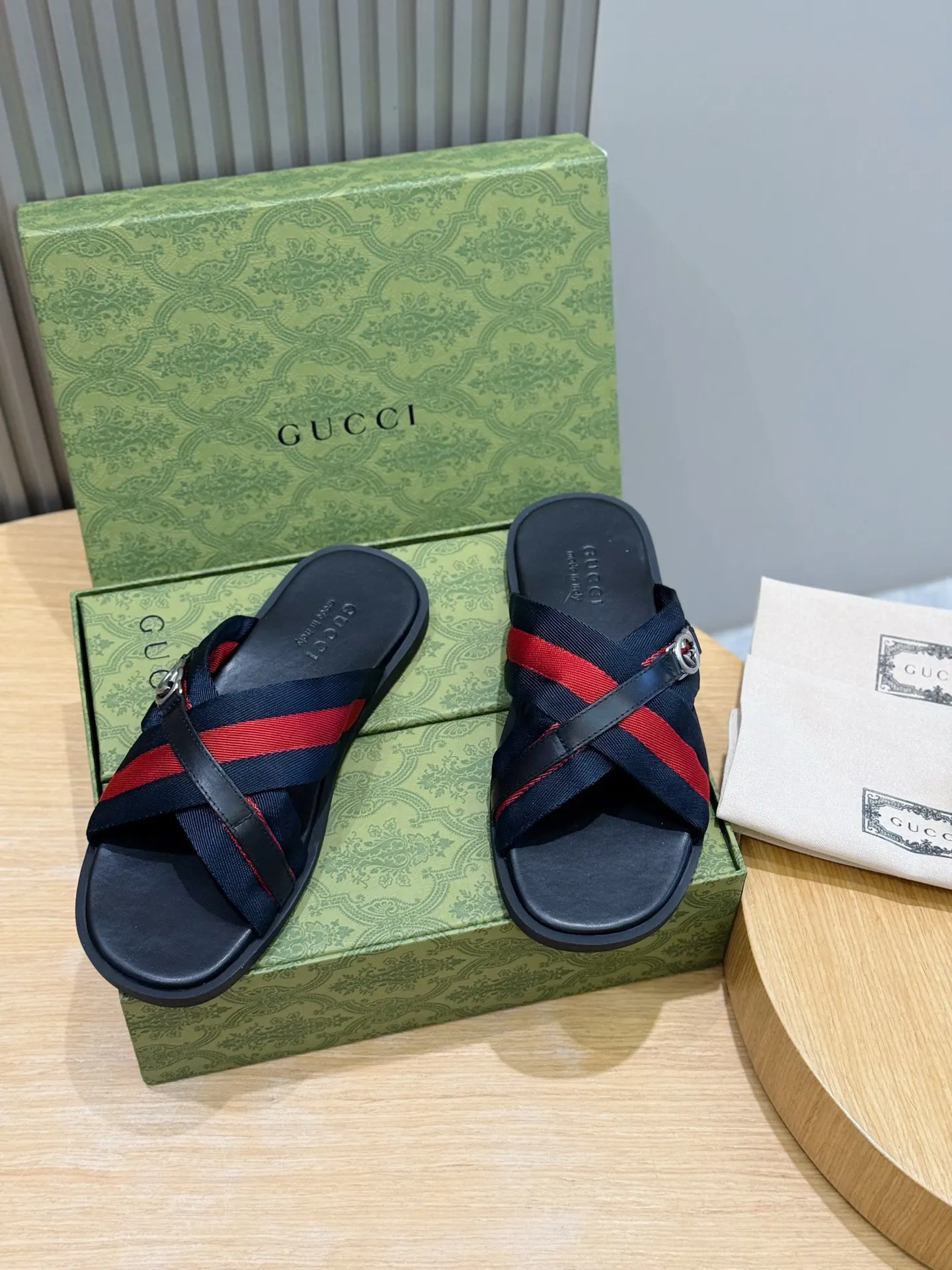 Gucci Black