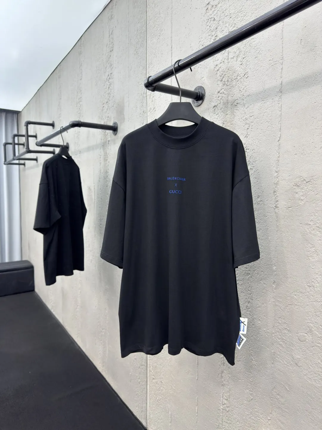 Balenciaga 黑色 Logo 短袖T恤 街頭休閒款