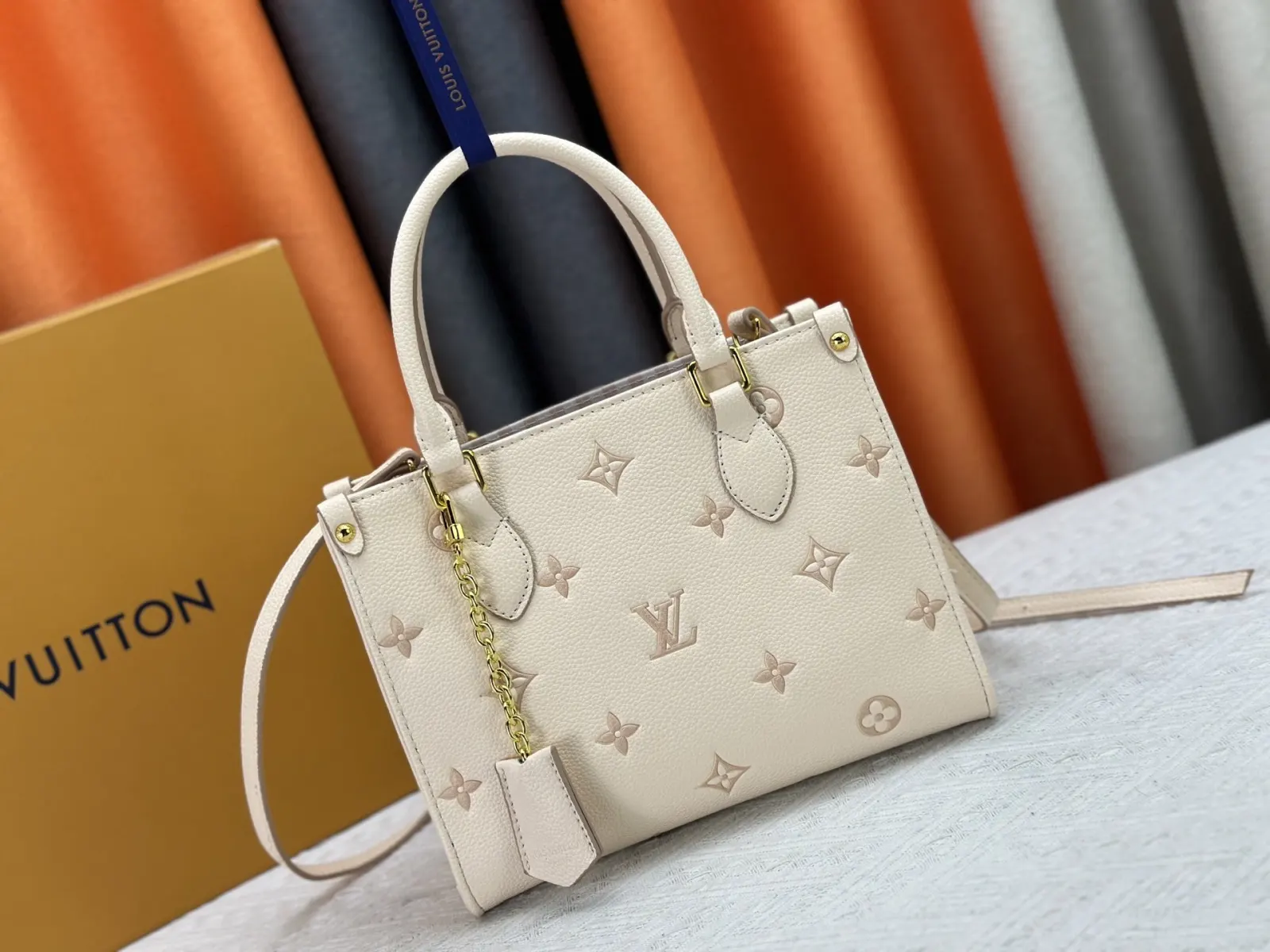 Chain Bag Leather