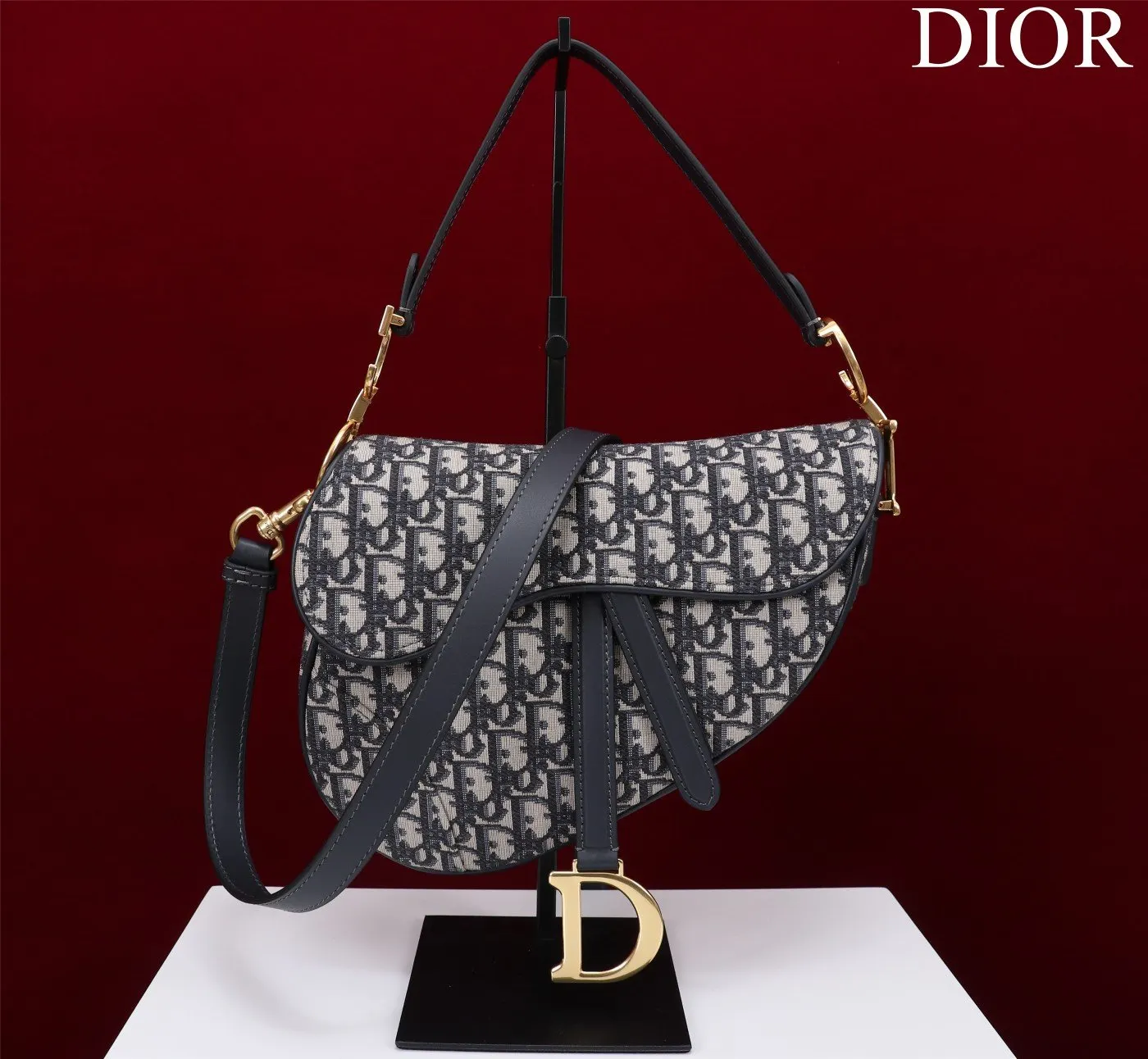 Dior Saddle 馬鞍包 手提斜挎款