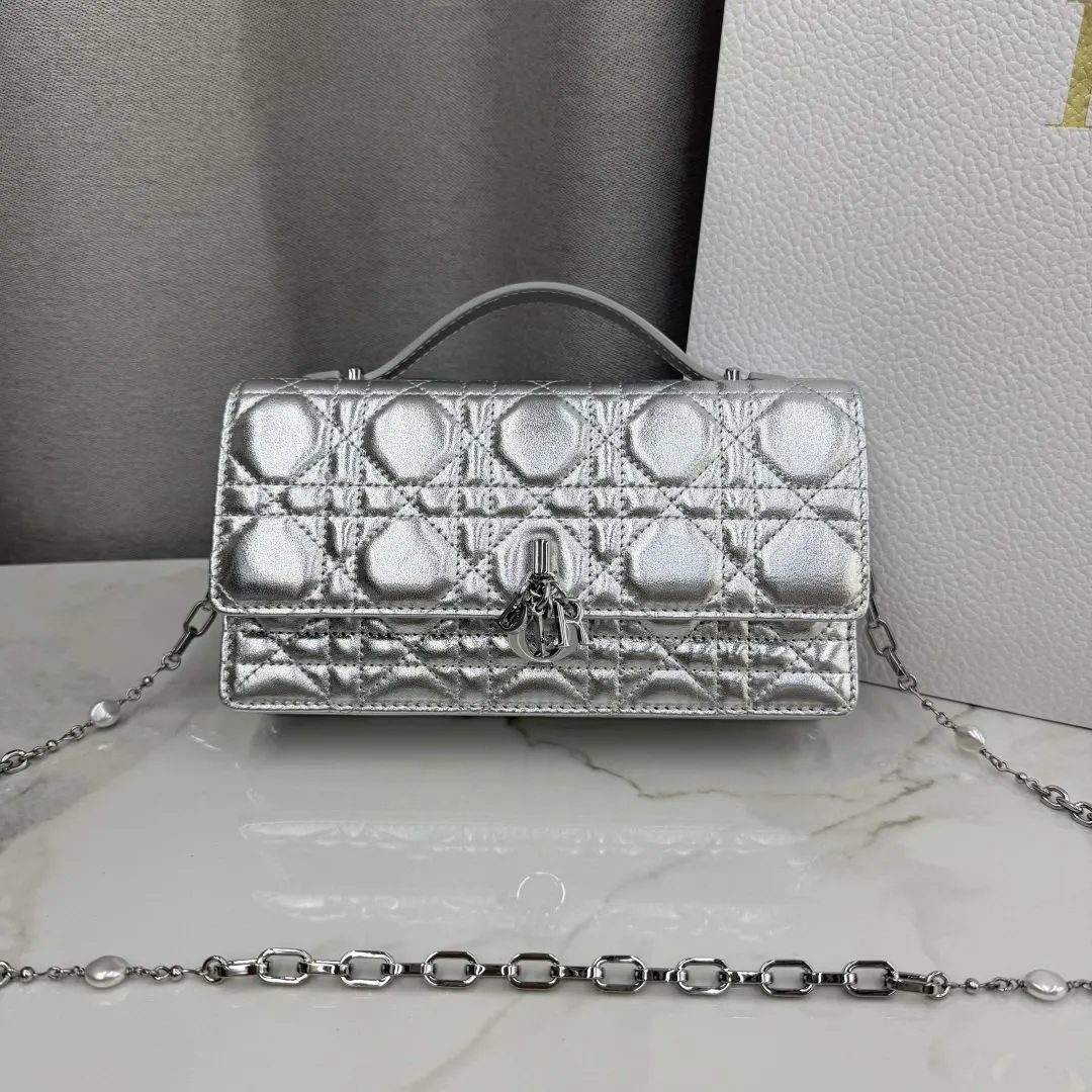 Dior Lady 銀色 羊皮 鏈條包 精致鏈條款