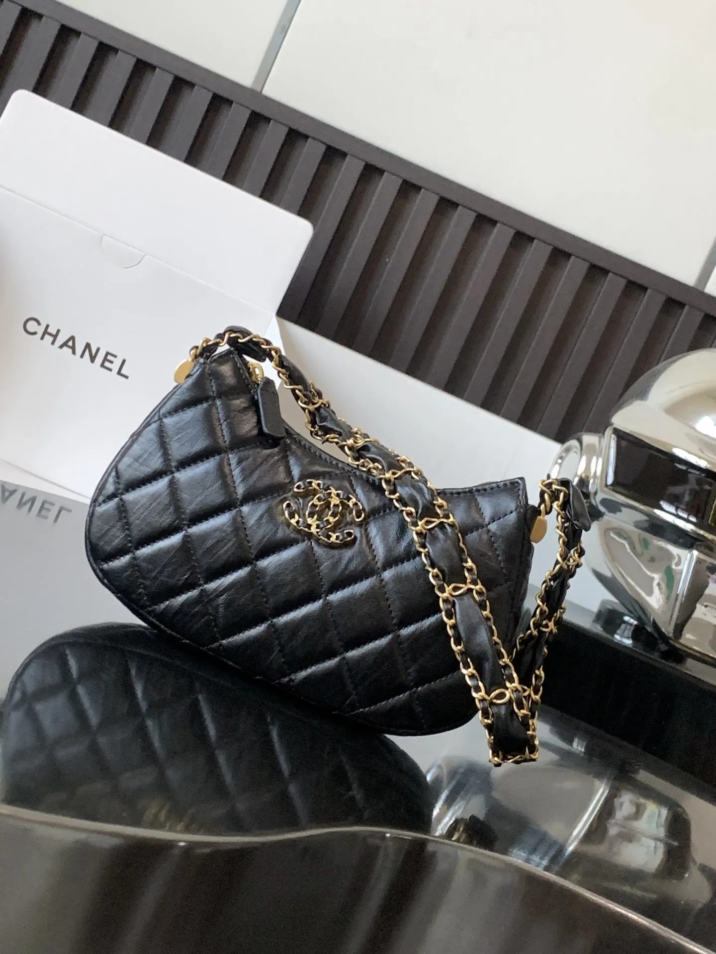 CHANEL 小牛皮Hobo腋下包 單肩背