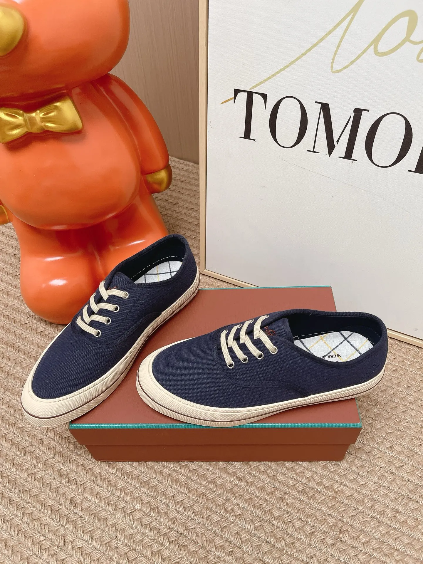 Loro Piana Sneakers Casual Versatile Image 1 Loro Piana Sneakers Casual Versatile Image 1