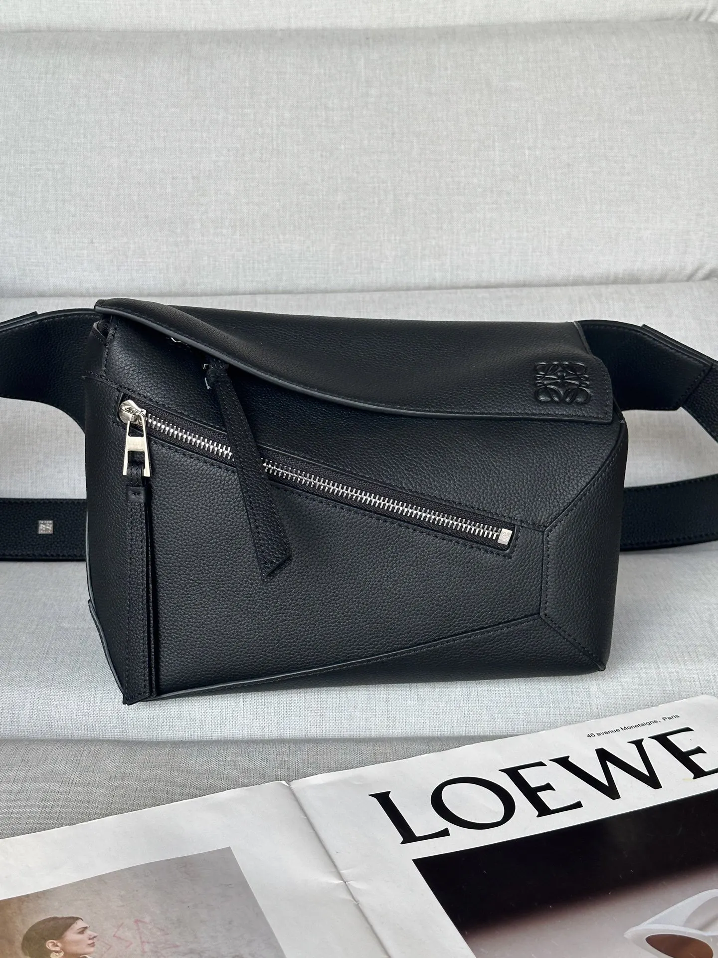 Loewe Puzzle 牛皮 腰包 休閒腰包款