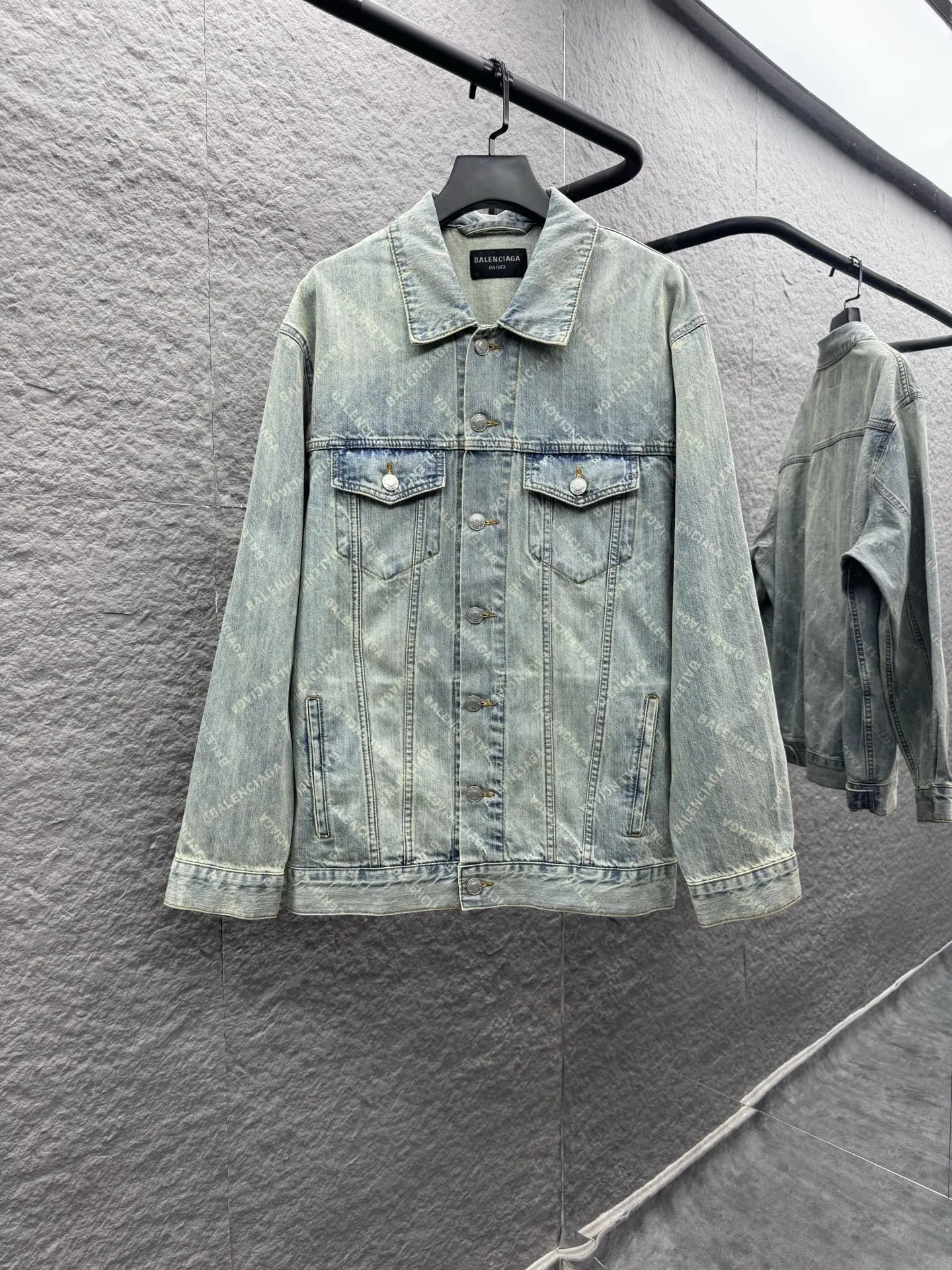 Balenciaga 牛仔 外套 宽松休閒款