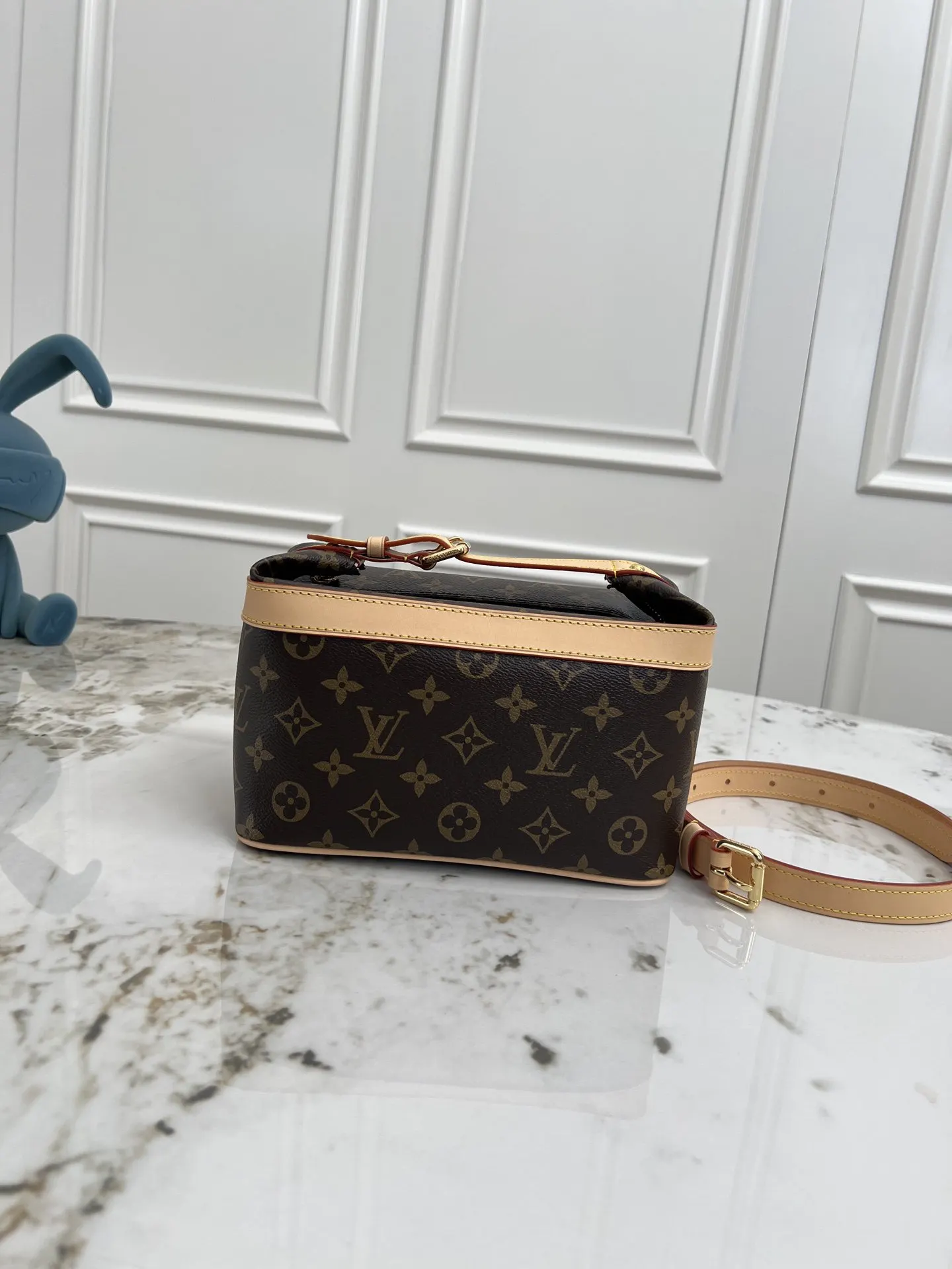 LV 老花 牛皮 收纳包 旅行收纳款