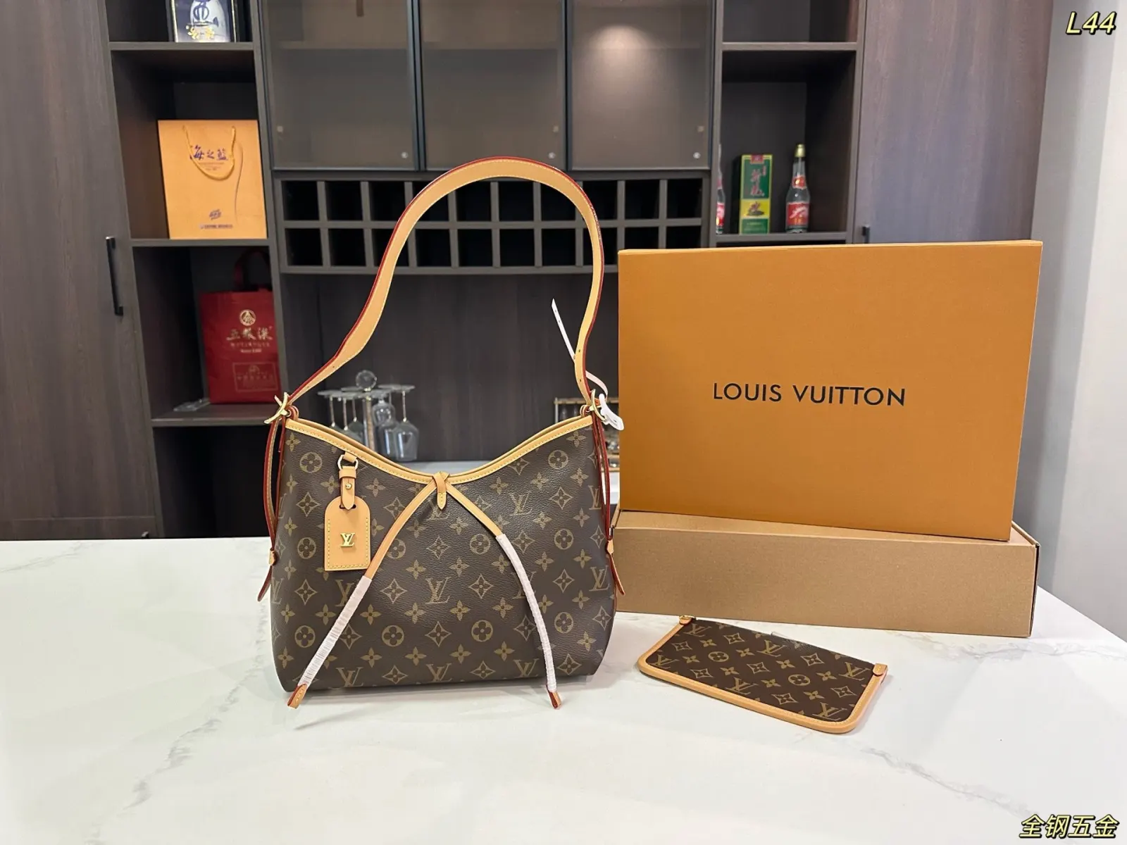 LV CarryAll 全钢五金 斜背包 輕便斜挎款