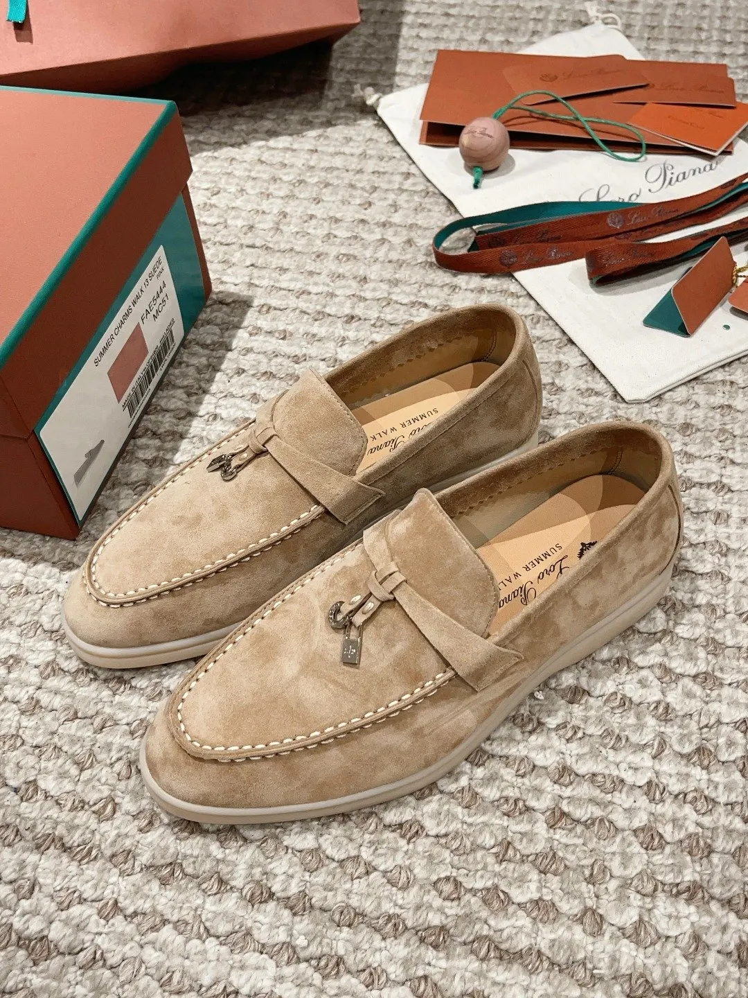 Loro Piana SS 運動鞋 休閒百搭款(數字1) Loro Piana SS 運動鞋 休閒百搭款(數字1)