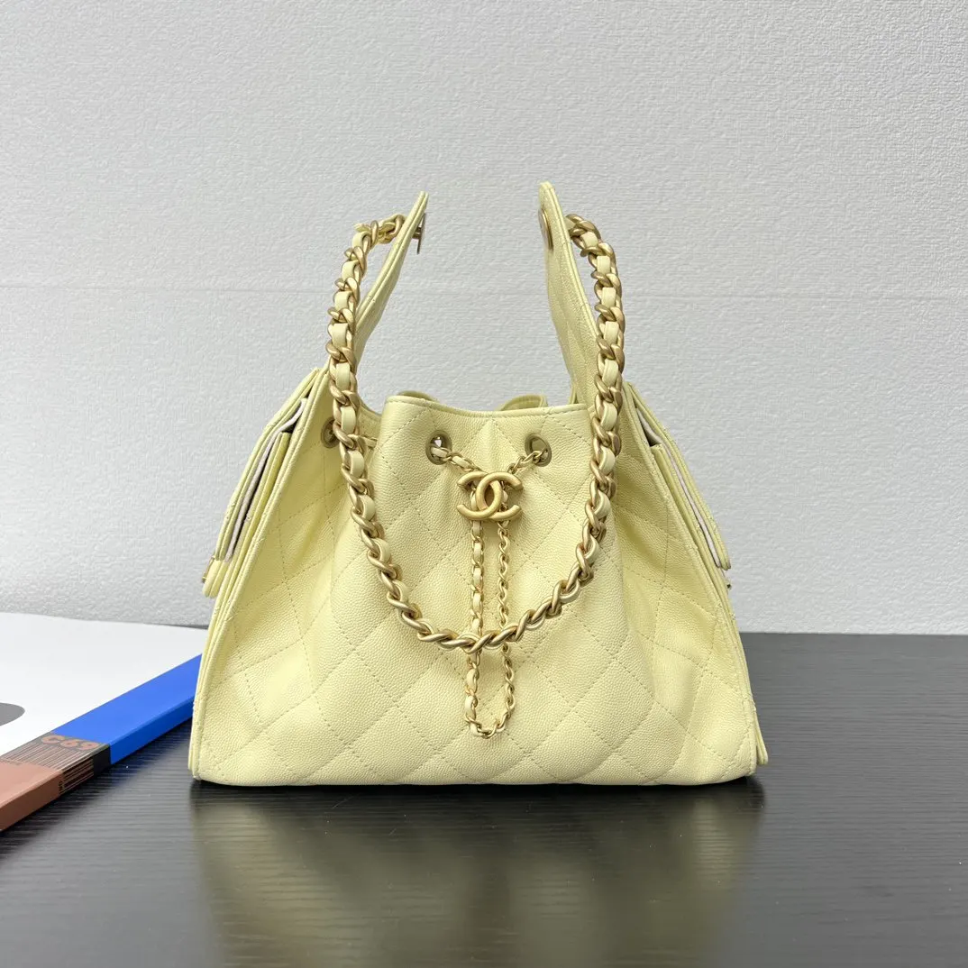 CHANEL 黃色牛皮Hobo腋下包 金链款