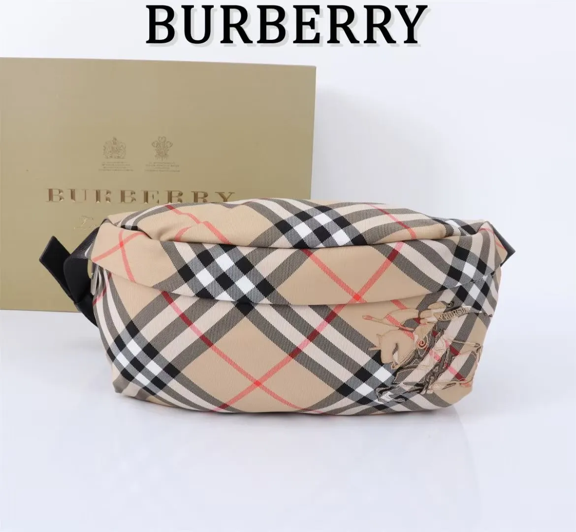 搭 字型拉链头 设有可调式肩背带 可缔造斜背造 腰包 休闲腰