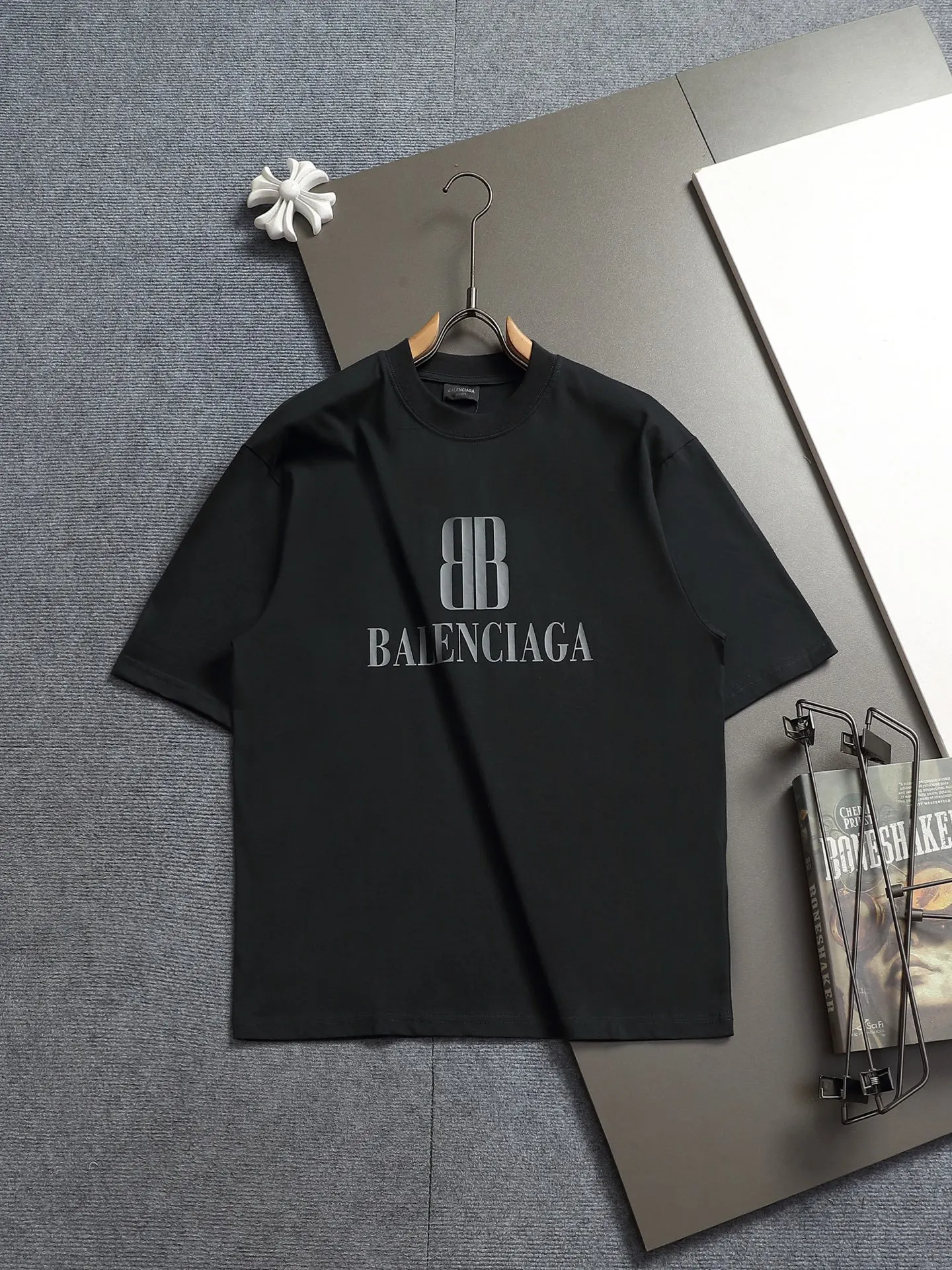 Balenciaga 黑色 Logo 短袖T恤 街頭休閒款