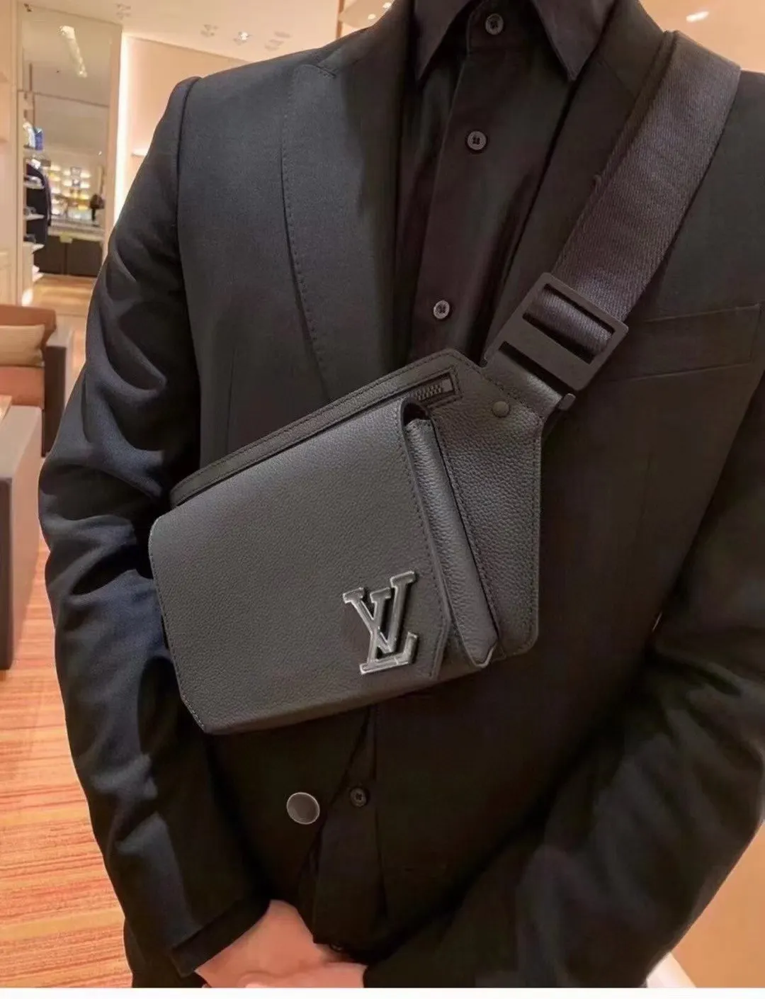 Louis Vuitton Belt Bag Casual Leather