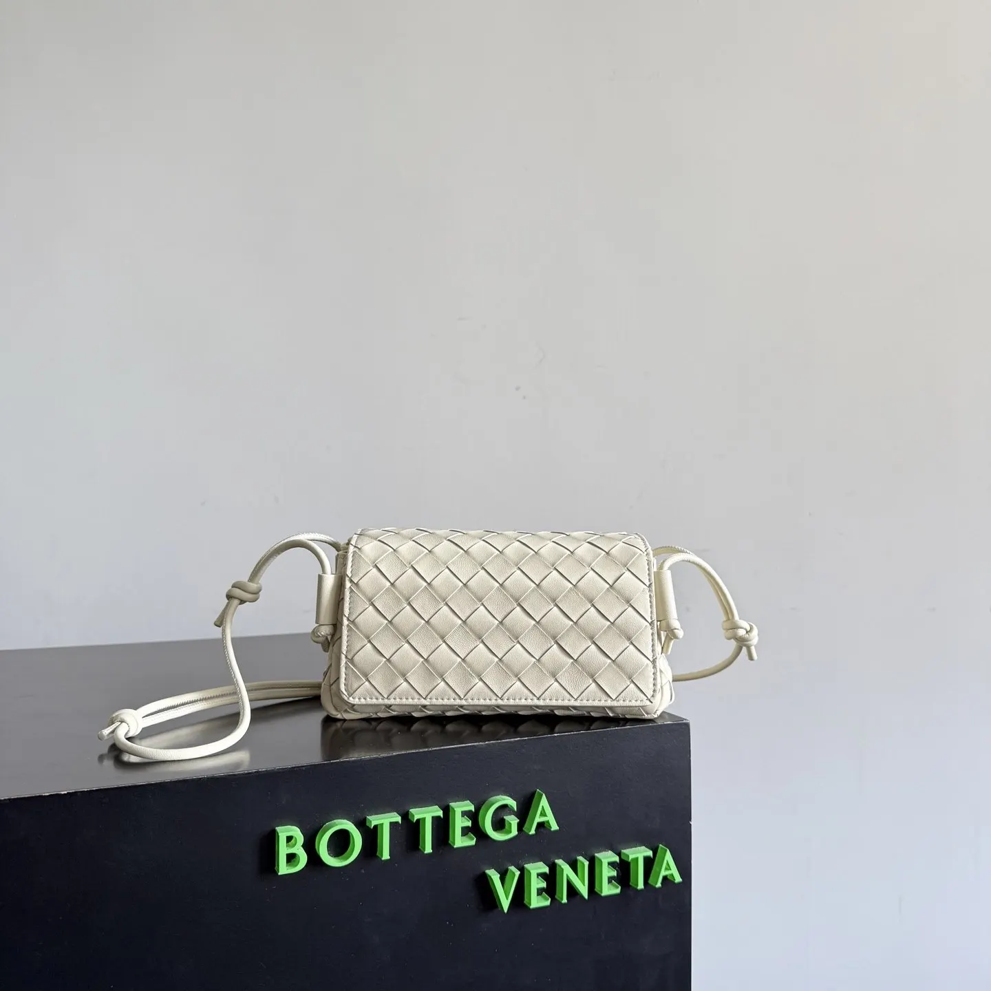 Bottega Veneta 手拿包 精致手拿款