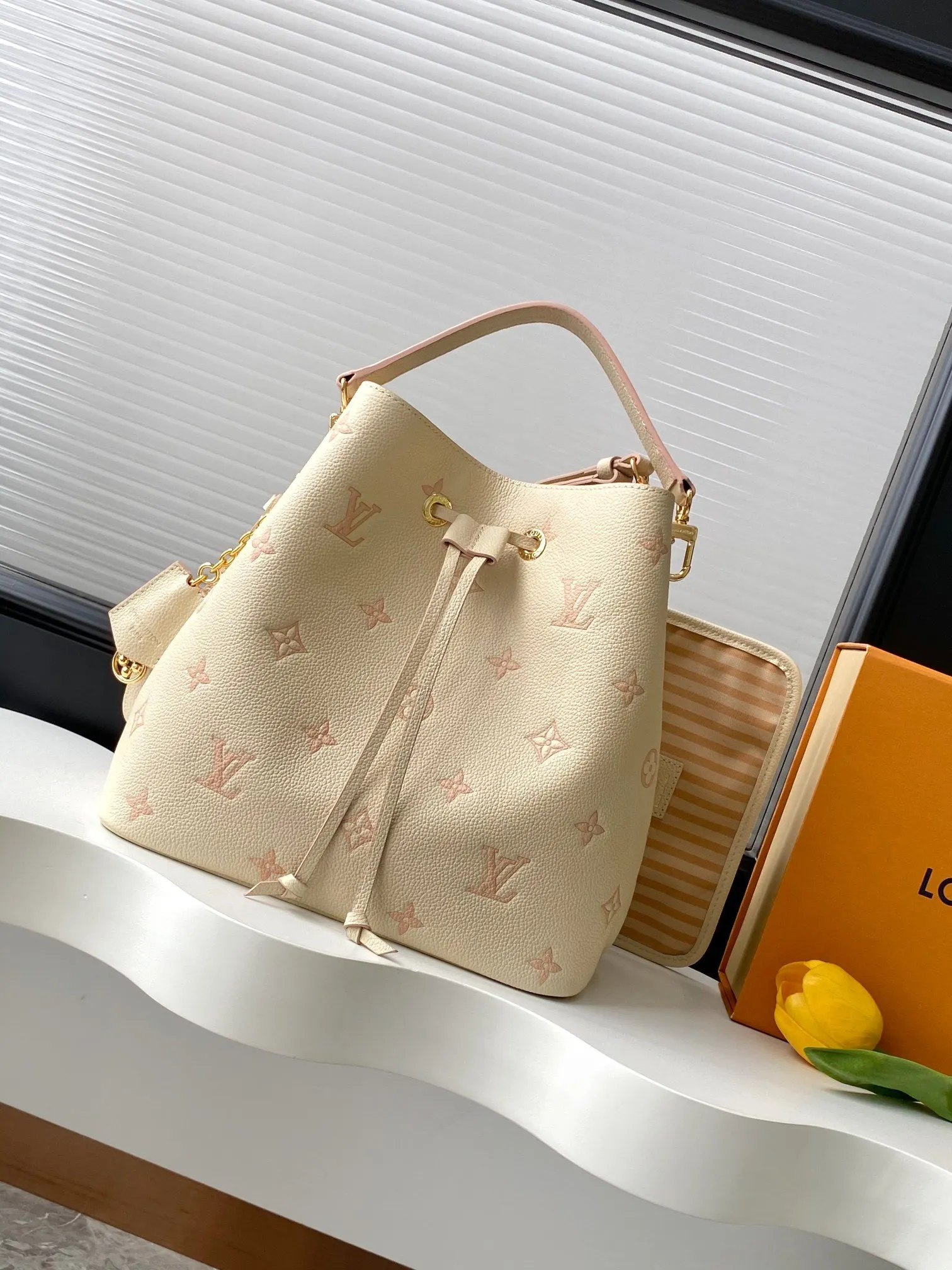 Chain Bag Leather