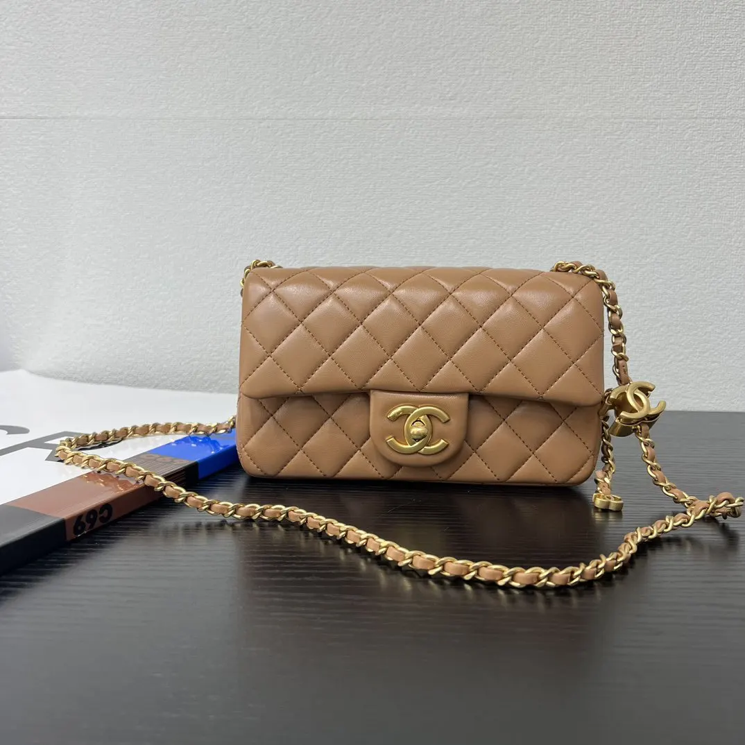 CHANEL 棕色小羊皮菱格鏈條包 復古方包款