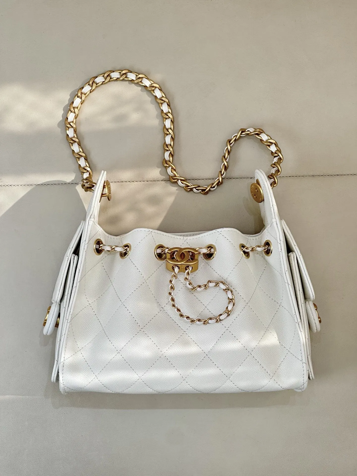 White Hobo Shoulder Bag Vintage