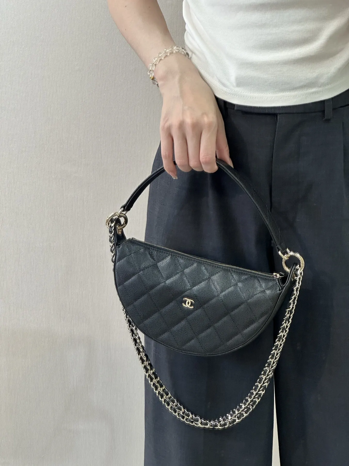 CHANEL 春夏半月包 轻松拿捏中古法式魂 懂啊 也太会了 腋下包 复古腋下背款