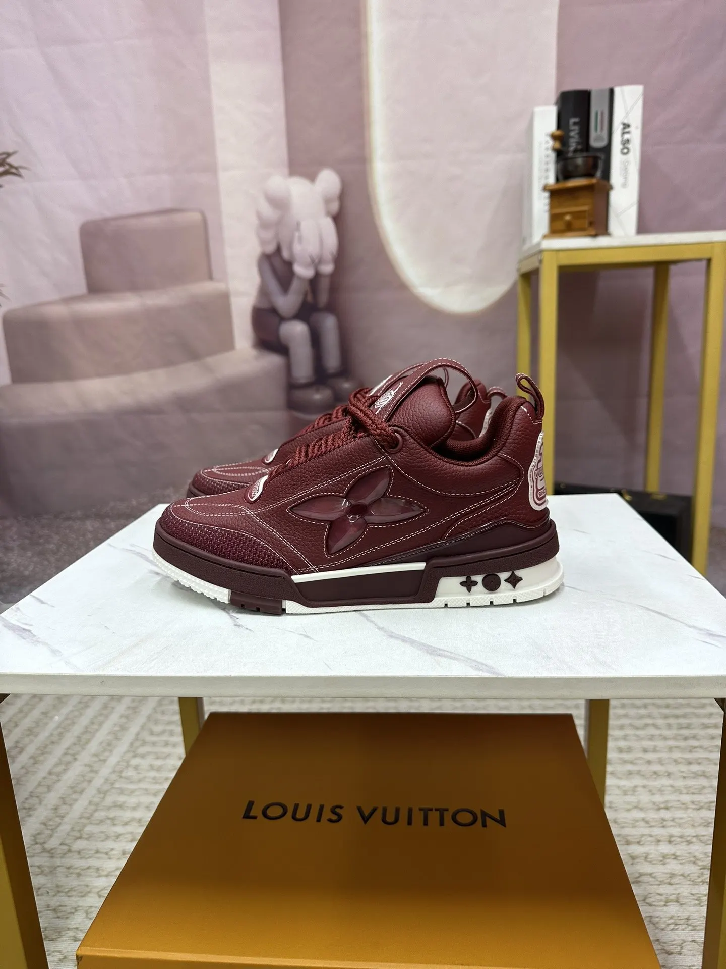 LV Casual Versatile