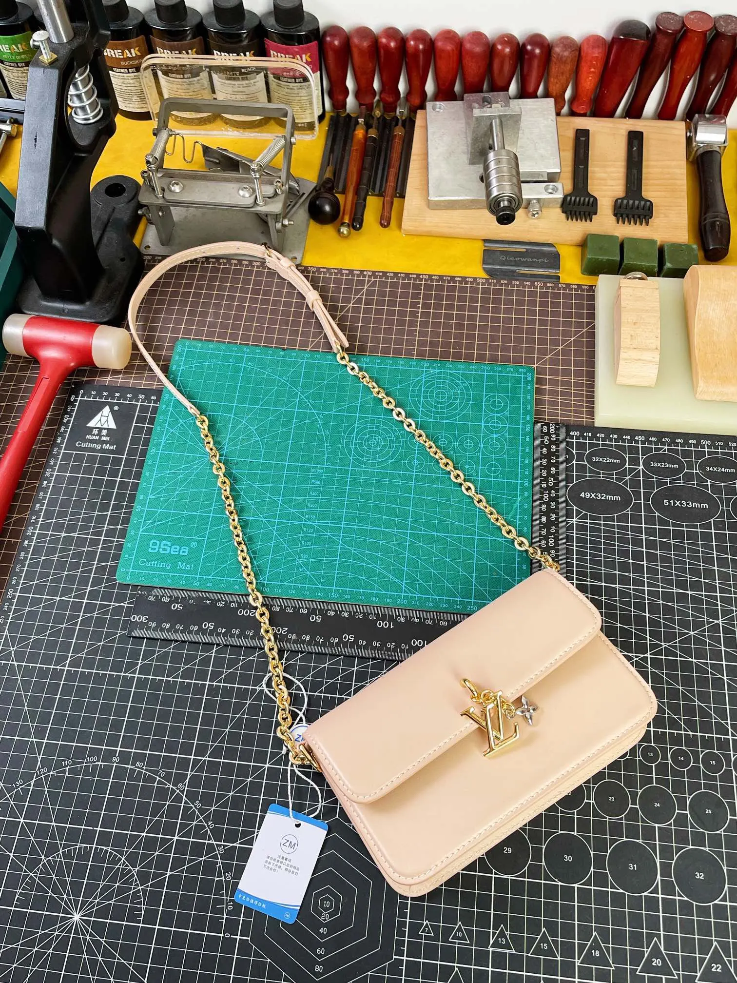 LV 牛皮 鏈條包 精致鏈條款