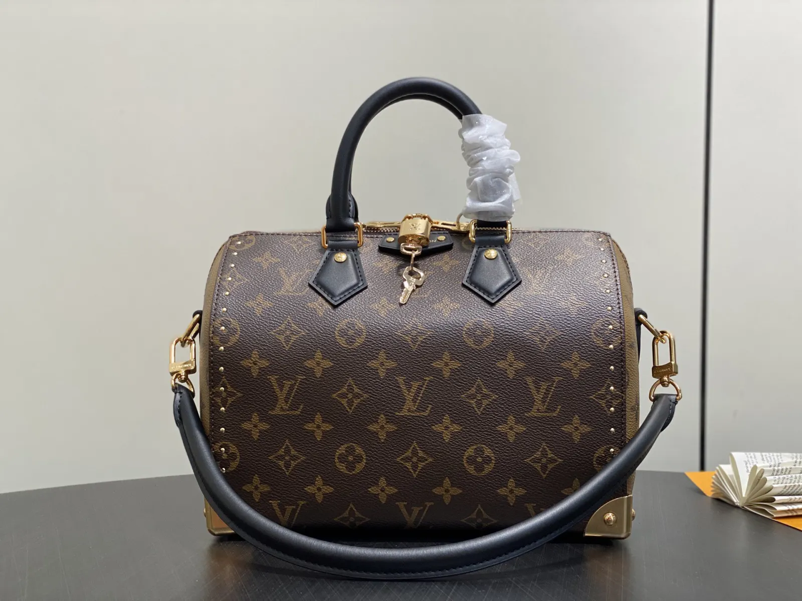 LV Speedy 老花 牛皮 斜挎包 轻便斜挎款