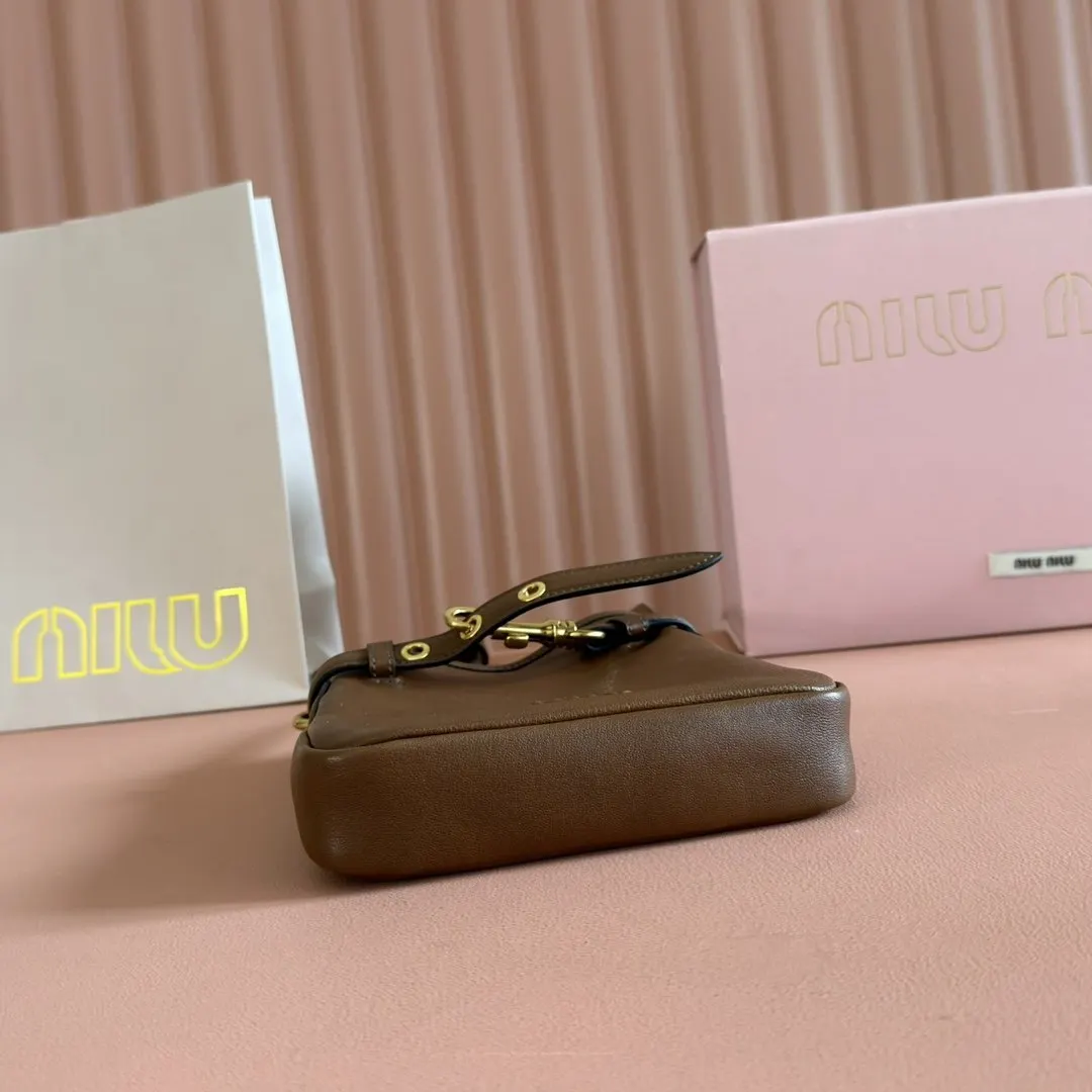 Miu 羊皮 水桶包 休闲水桶款