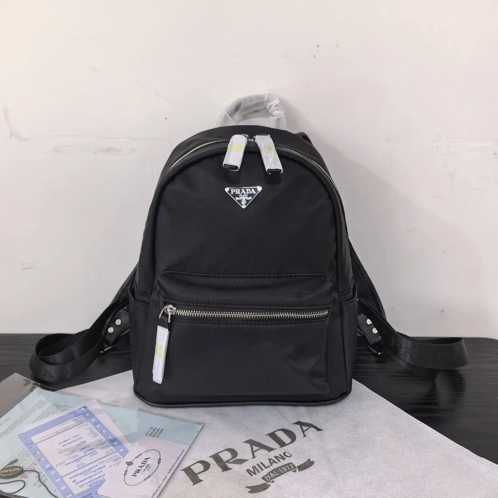 Prada 黑色 雙肩包 实用雙肩款