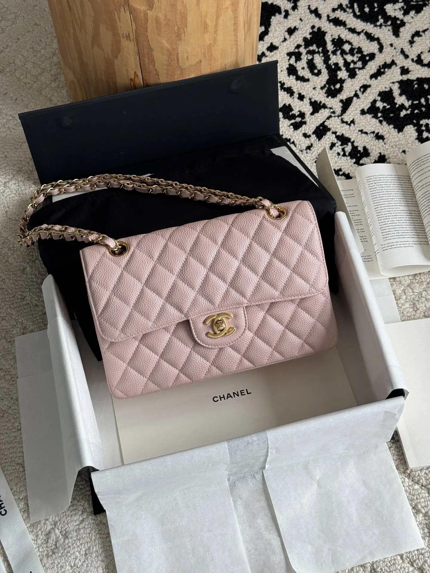 CHANEL 荔枝紋牛皮翻蓋鏈條包 單肩斜挎