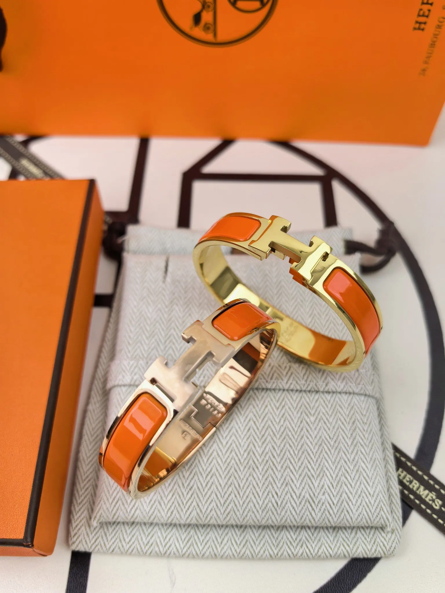Hermes 金色 首饰 精致配飾款