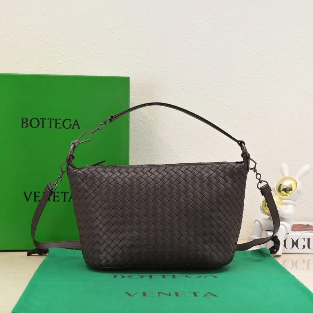 Bottega Veneta 羊皮 斜挎包 轻便斜挎款