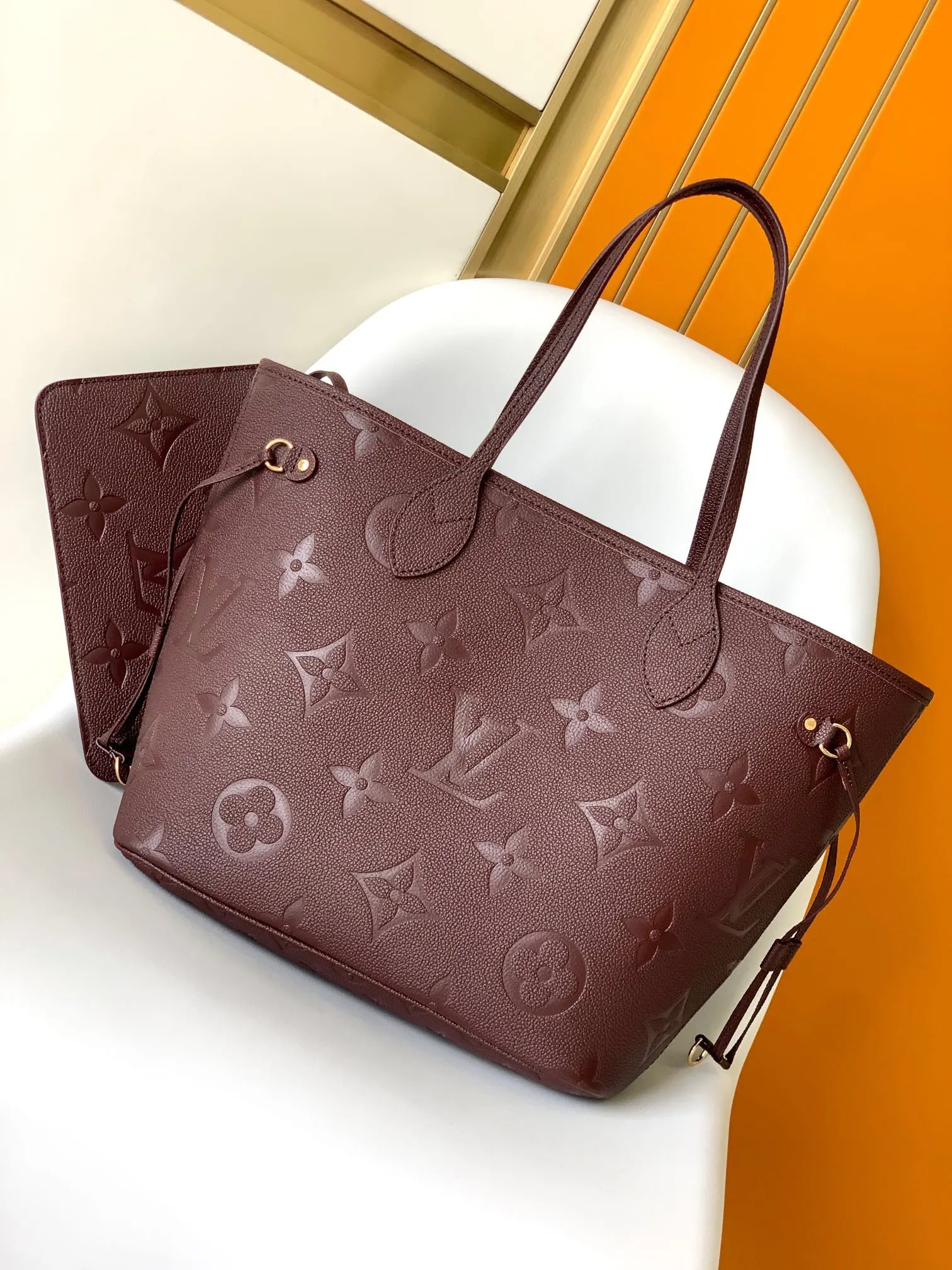 Neverfull 黑色 白色 手拿包 精致手拿款
