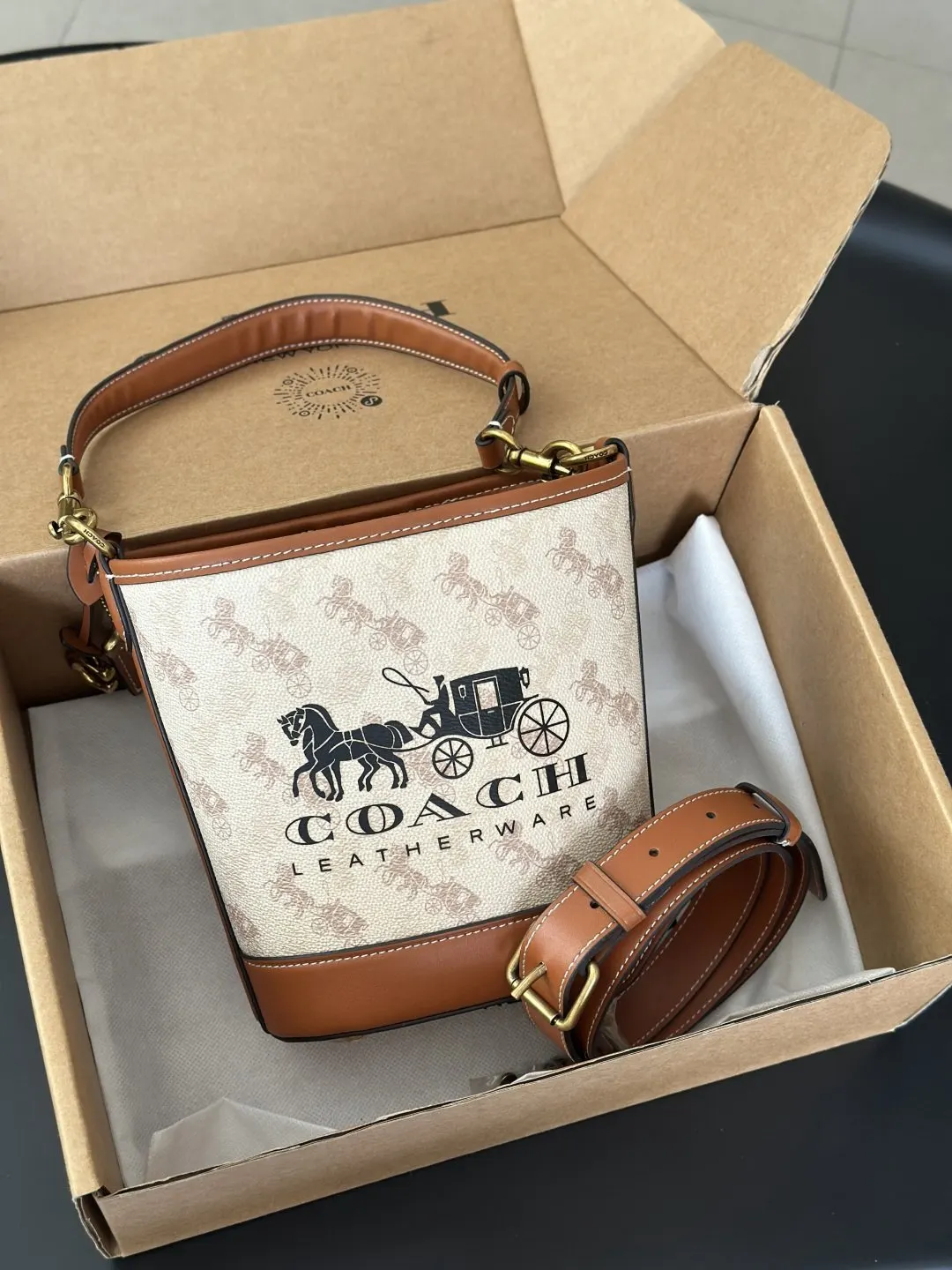 Coach 牛皮 雙肩包 实用雙肩款