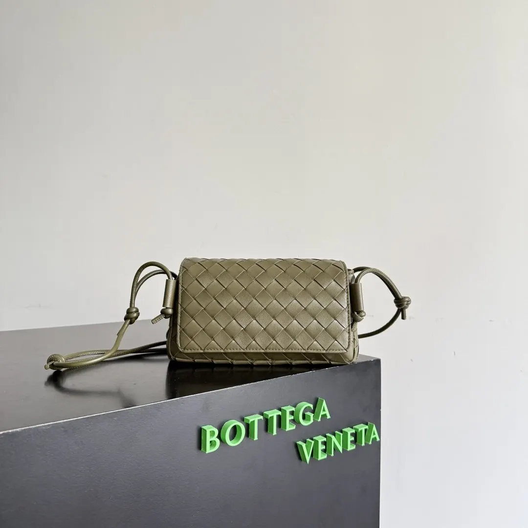 Bottega Veneta 手拿包 精致手拿款