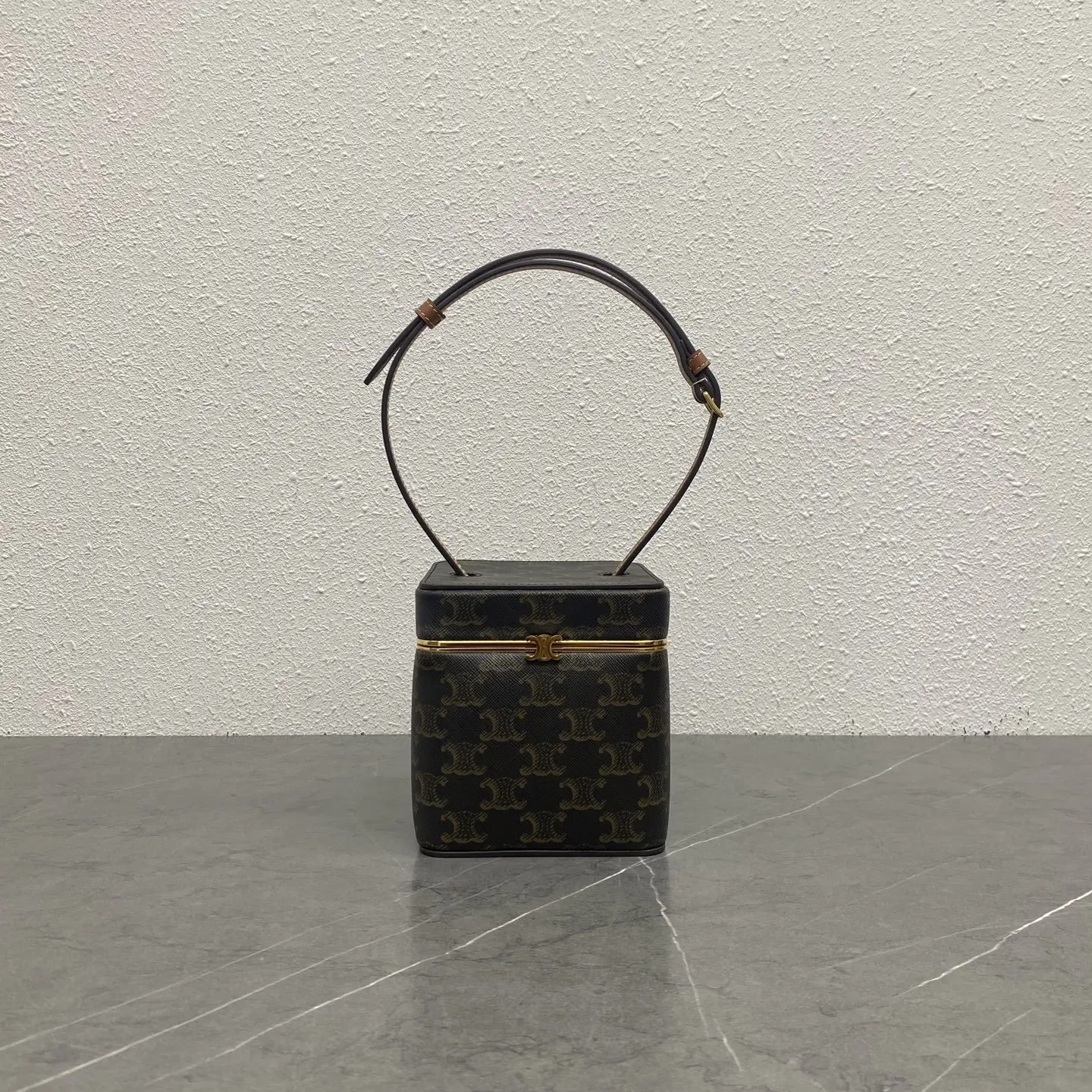 Celine Triomphe 金色 牛皮 單肩包 日常單肩背款