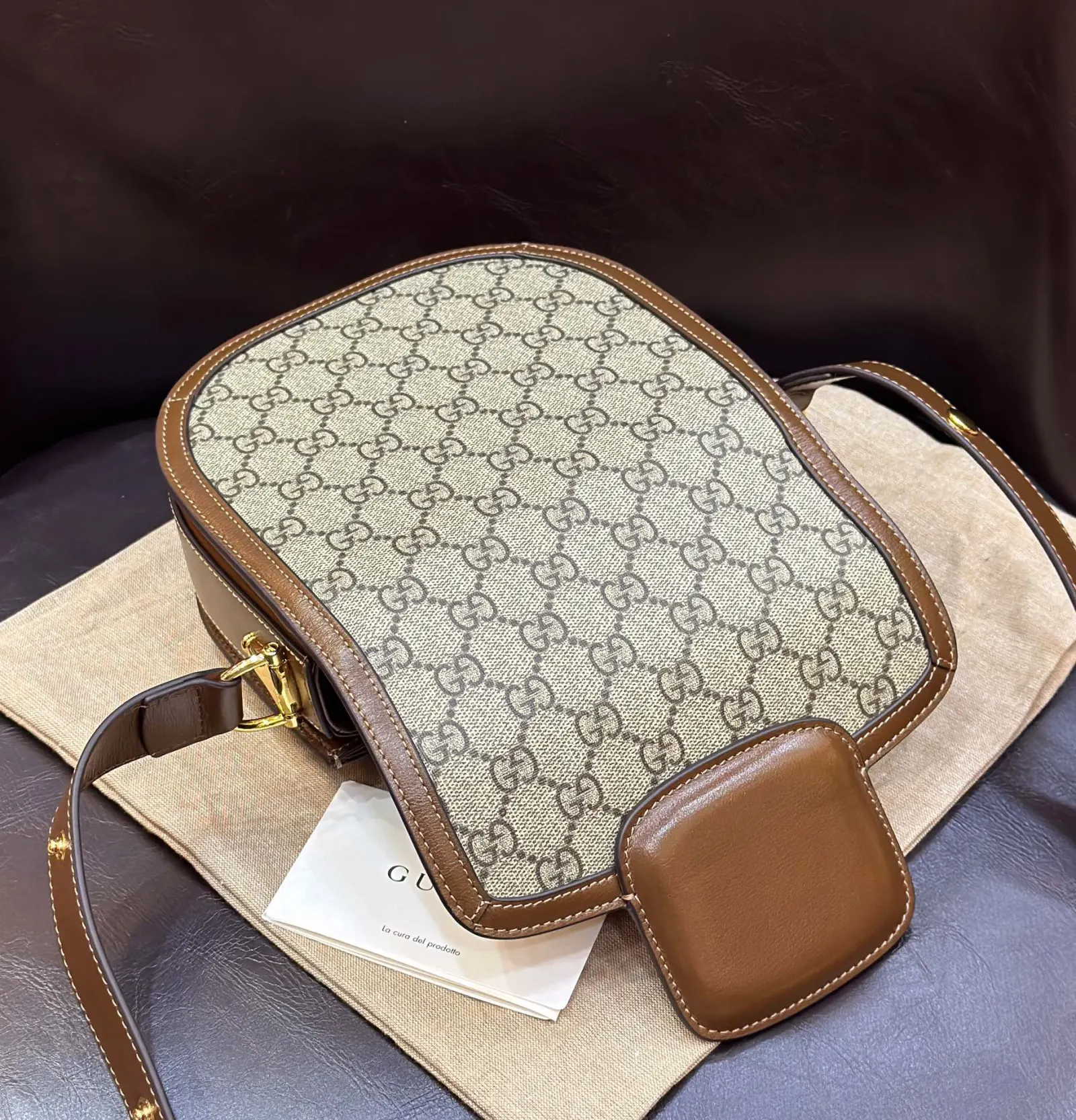 Crossbody Bag Lightweight Leather Image 9 Crossbody Bag Lightweight Leather Image 9