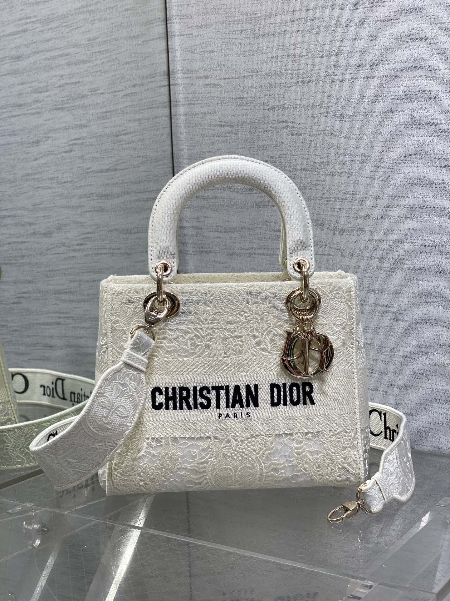 Dior Dⅰor 进口 刺繡蕾丝戴妃包 Lady蕾丝刺繡太 手提包 通勤手提款
