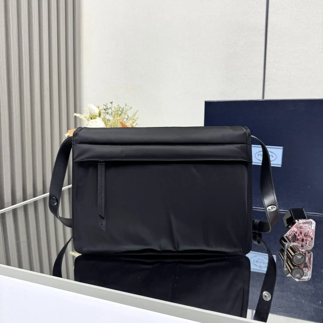 尼龙 邮差包 中号 单肩包甄独特加 斜挎包 轻便斜挎款
