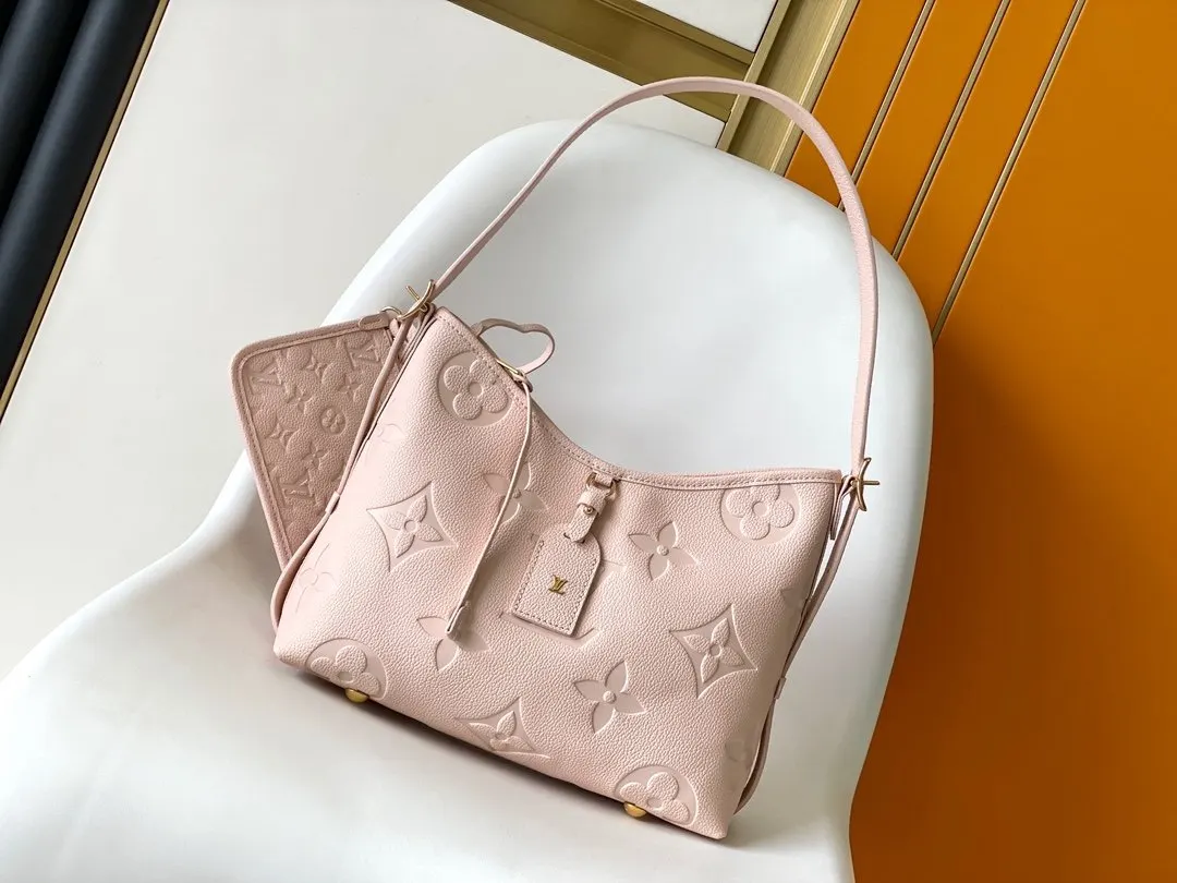 CarryAll 白色 米白 Mo手拿包 精致手拿款