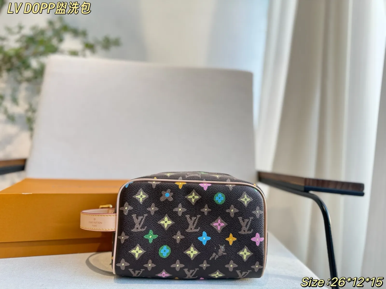 包 包洗漱包 又出一 收納 同样也是容量惊人 化妝包 便携收納款