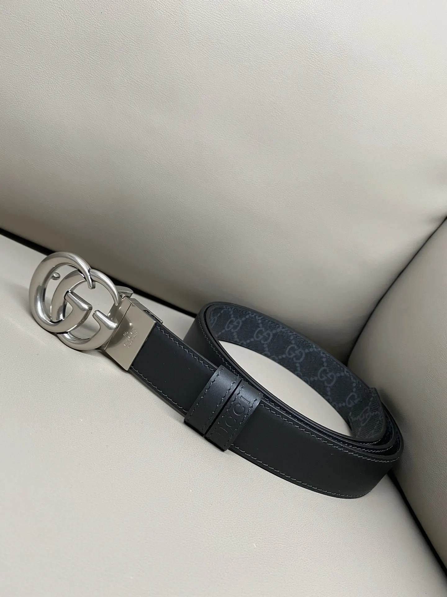 Gucci Marmont 雙G扣牛皮雙面腰帶