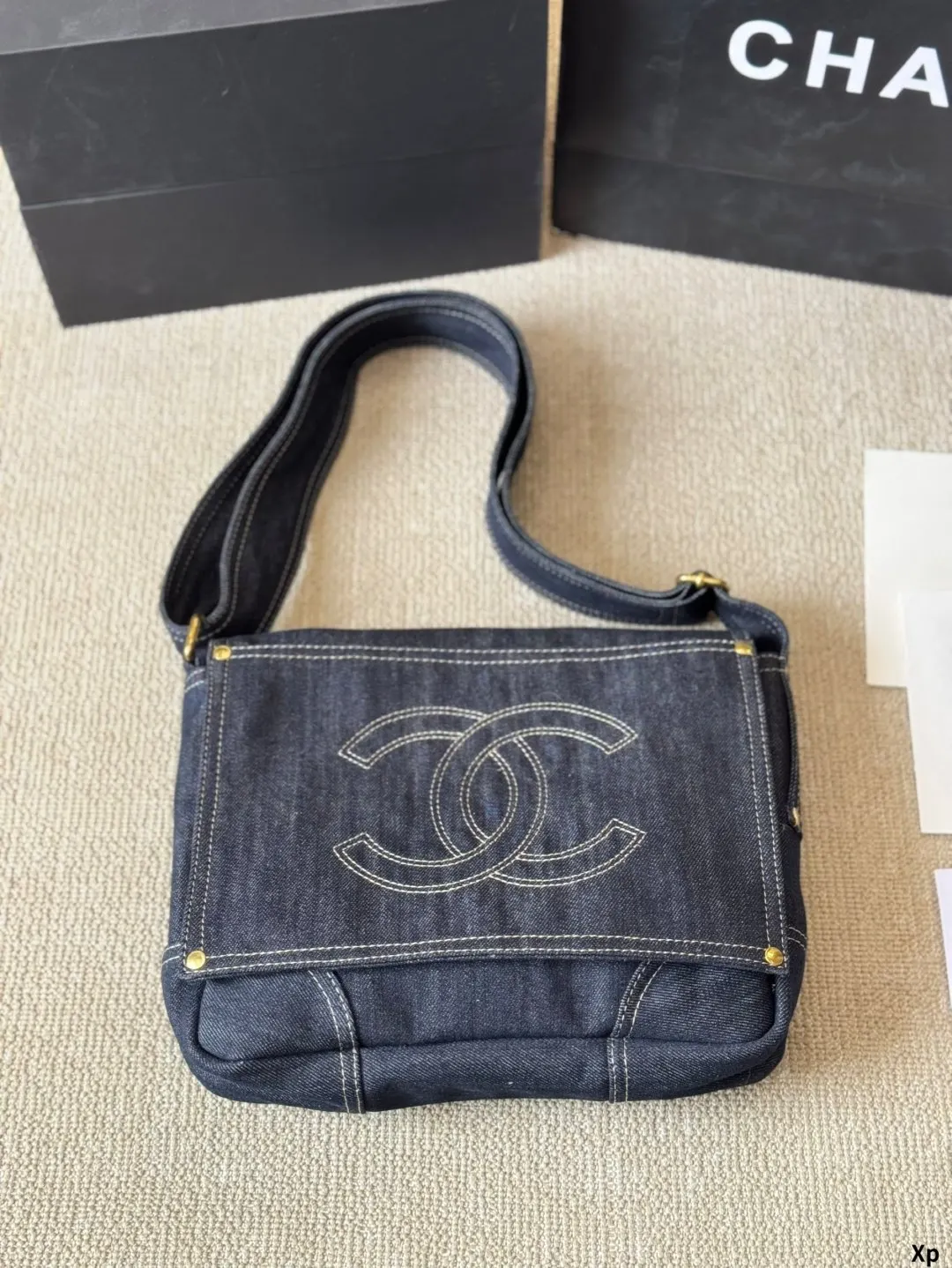 CHANEL 牛仔 牛啊牛啊还得是牛仔 牛仔是很随性又很好用的一 斜背包 輕便斜挎款