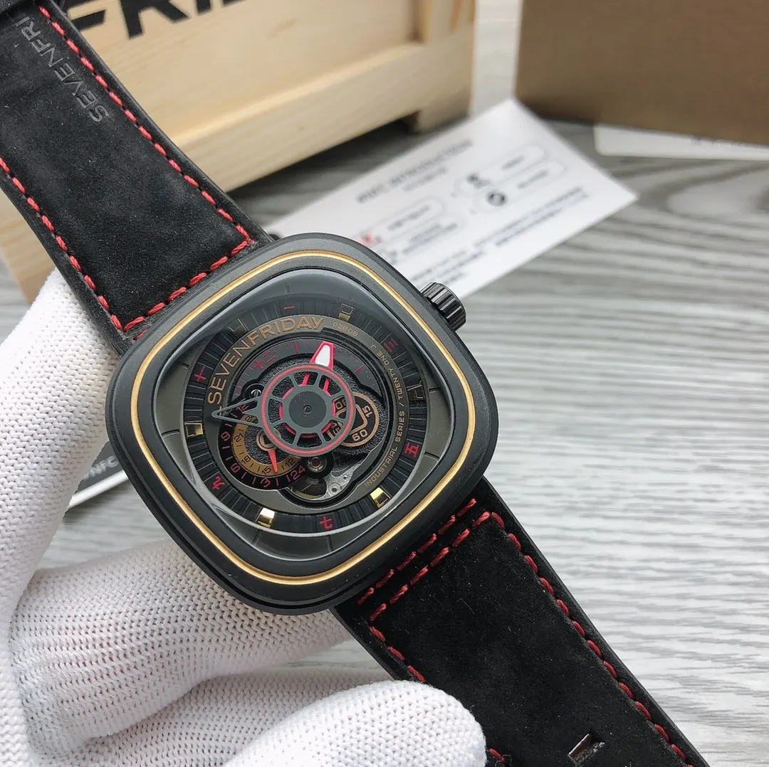 黑色 白色 黑色代表了力量和稳定 紅色代表了欢乐和祝福 金色则 手錶 經典腕表款