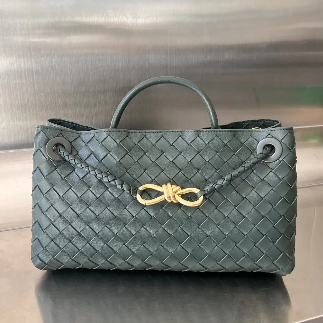 Bottega Veneta 金色 羊皮 斜挎包 轻便斜挎款